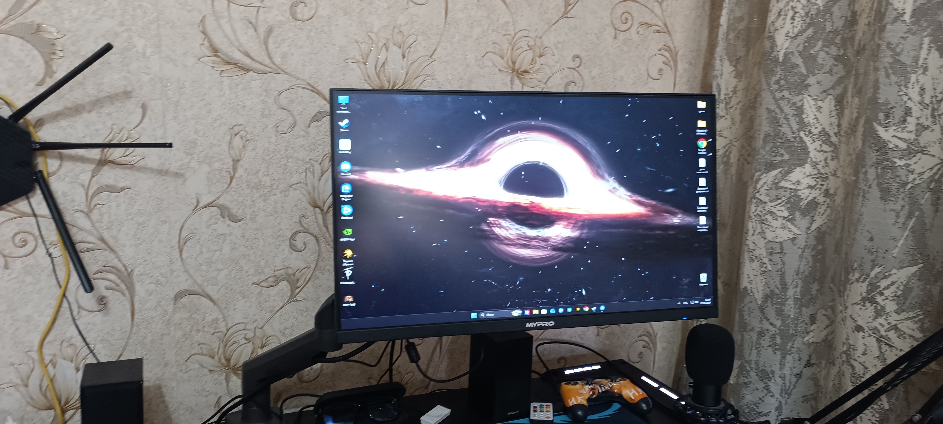 Televizor va monitorlar uchun buriluvchi va qiya stol kronshteyni, Shimoliy Bayou