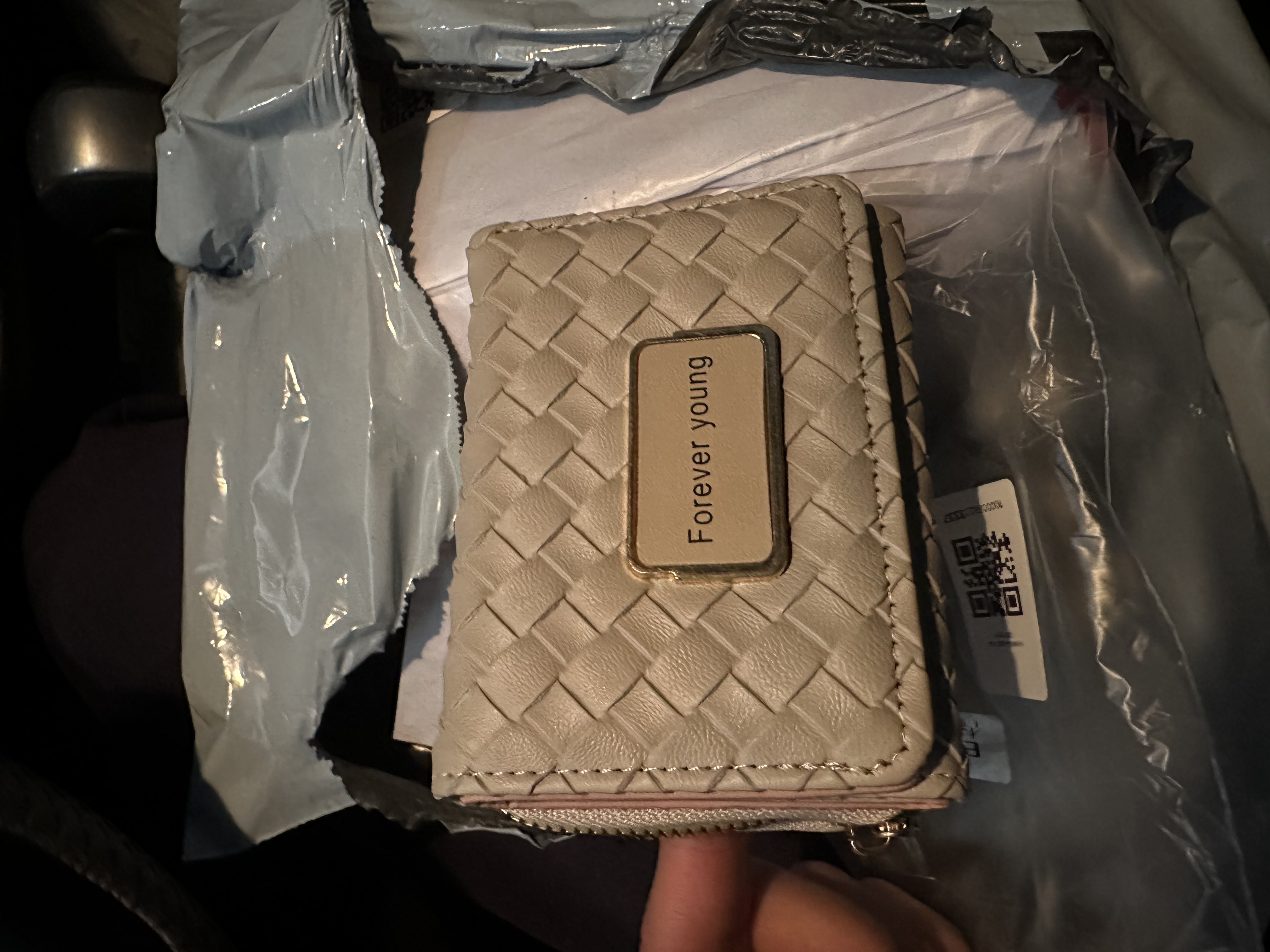 Ayollar uchun eko charm hamyon, 3 buklama, pul bo‘limi, 5+ karta
