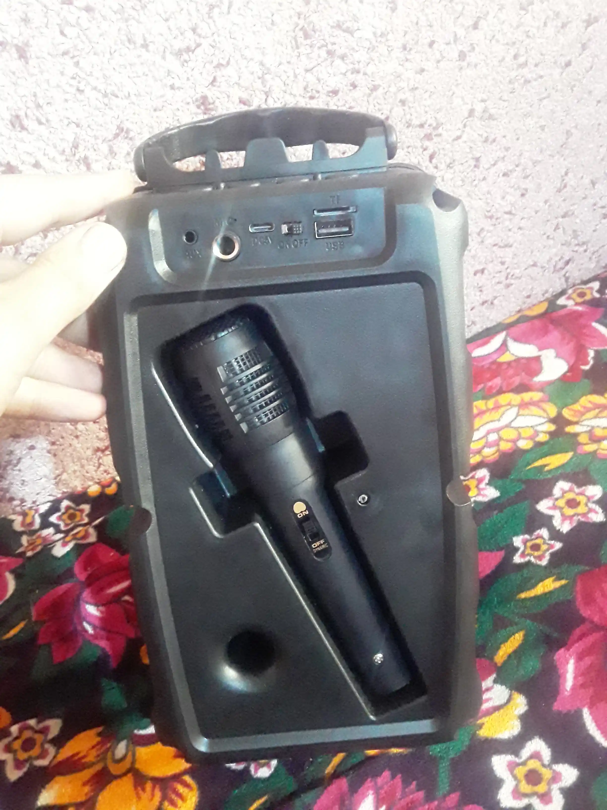 Караоке колонка Soonbox S7 с Bluetooth, FM-радио, микрофоном и LED-подсветкой