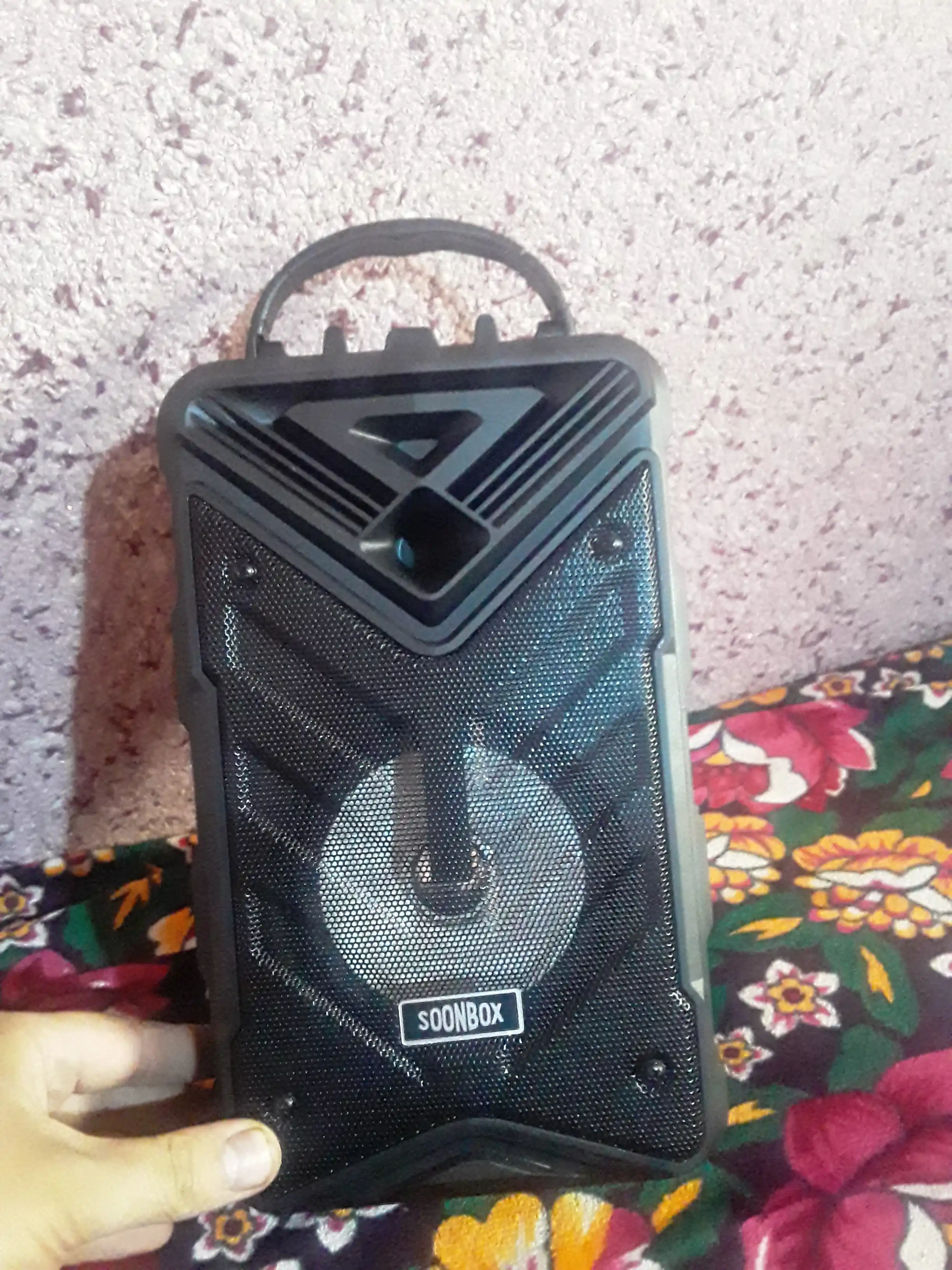 Караоке колонка Soonbox S7 с Bluetooth, FM-радио, микрофоном и LED-подсветкой