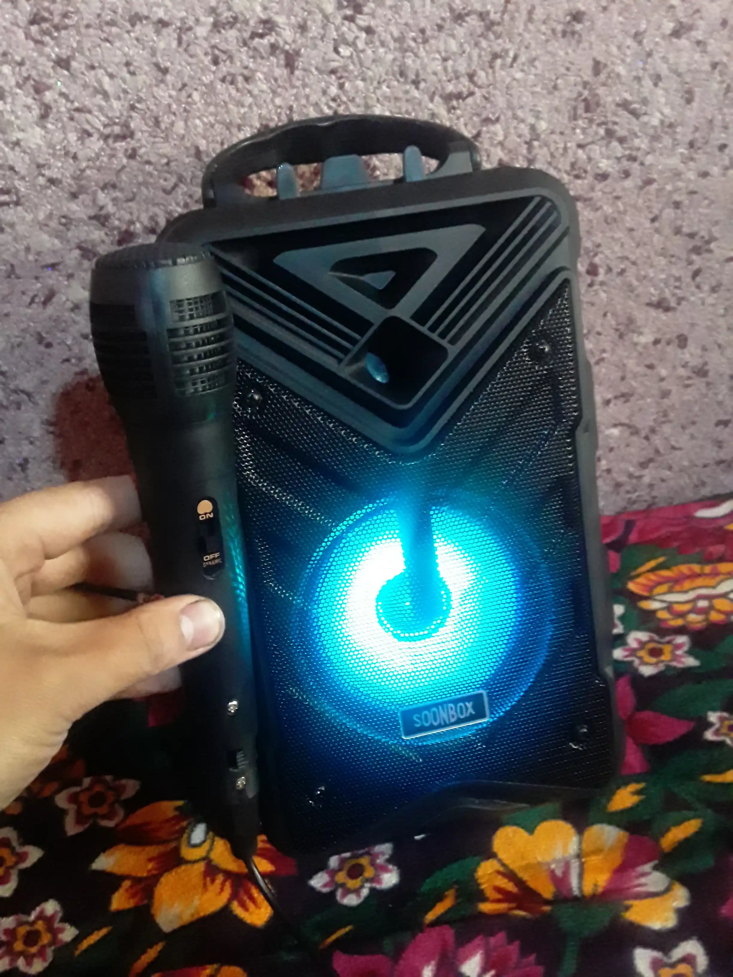 Караоке колонка Soonbox S7 с Bluetooth, FM-радио, микрофоном и LED-подсветкой