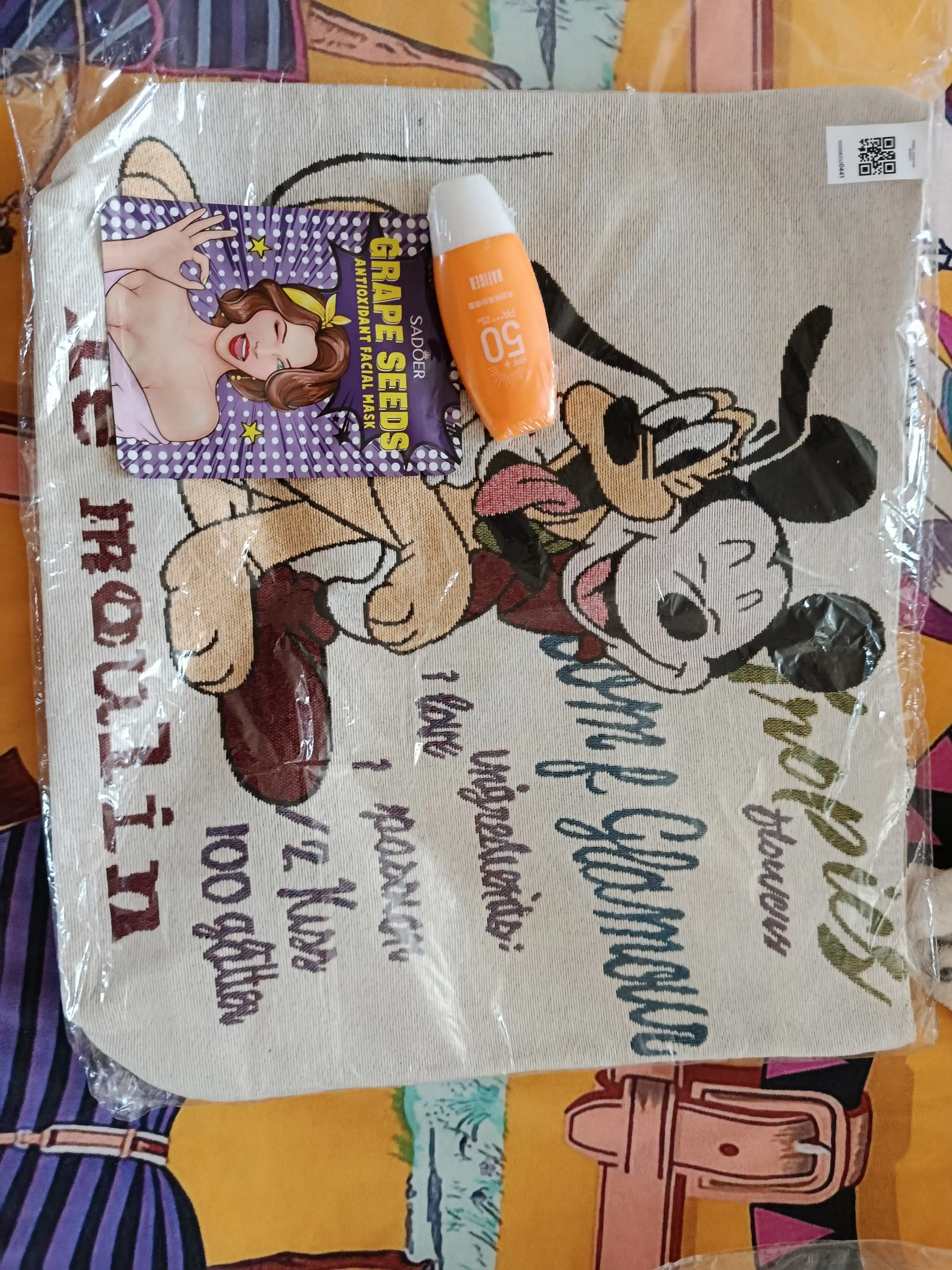 Шоппер «Mickey Style» + в подарок СПФ крем и маска для лица