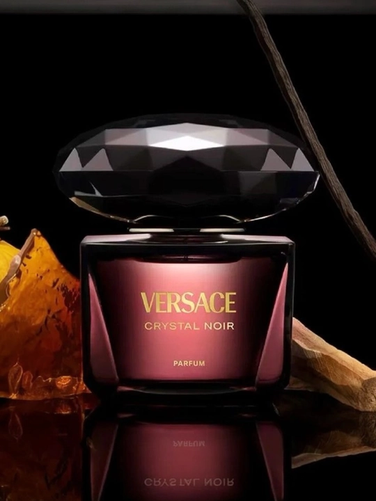 Versace Crystal Noir ayolar uchun musk notalarda , 90 ml - 