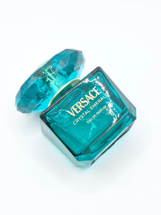 Versace Crystal Emerald ayollar uchun parfyum(Eau de Parfum)