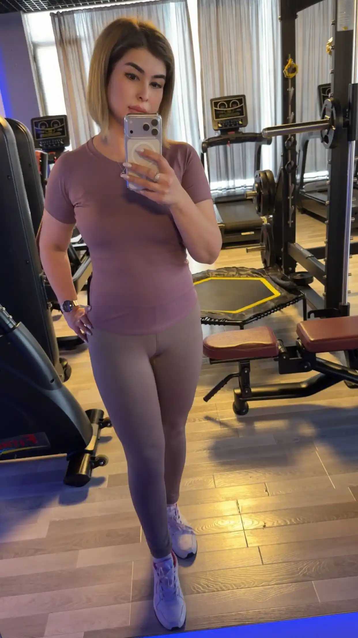 Ayollar sport futbolkasi, Kioko, ayollar fitnes rashgardi, ayollar sport kiyimi