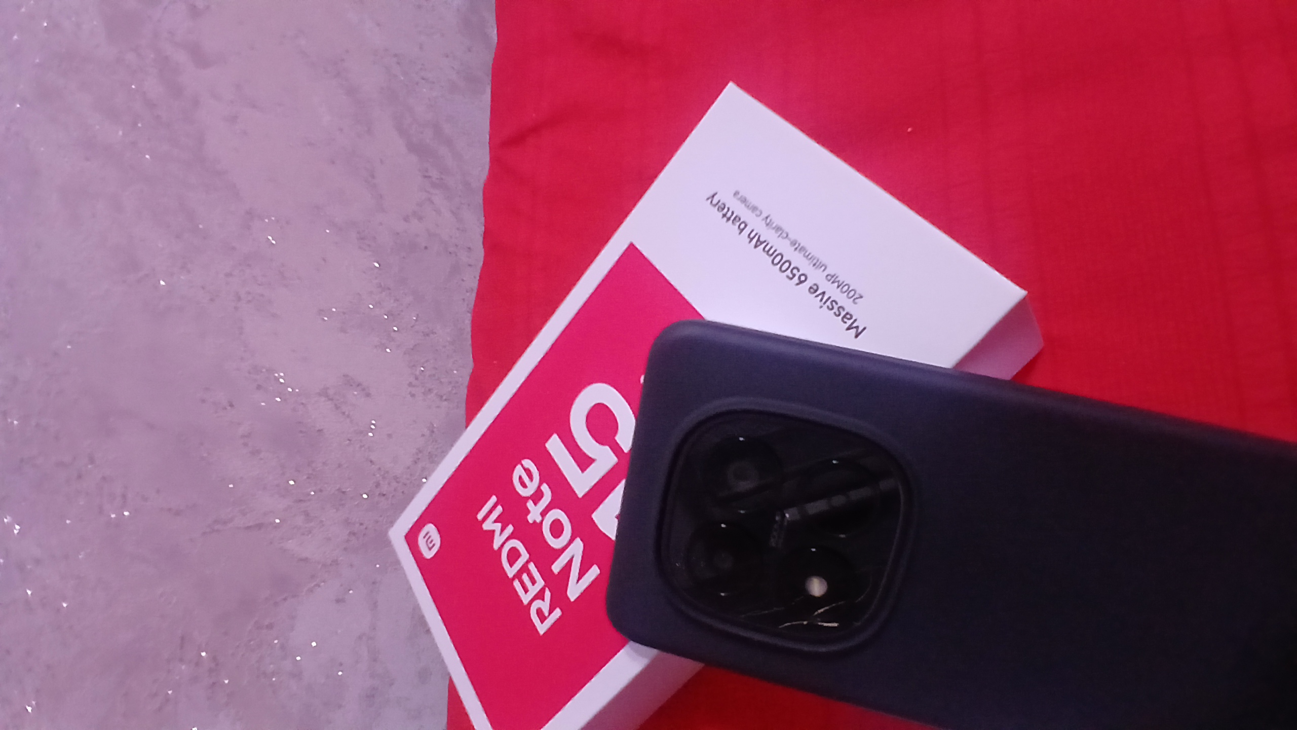 Redmi Note 15 Pro smartfon 120Hz AMOLED, 200MP kamera, 5000 mAh tez zaryad