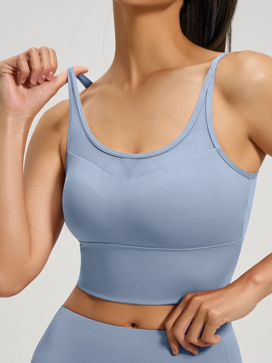 Ayollar sport topi Kioko. Olinadigan chashkali sport to'pi. Ayollar spor kiyimi