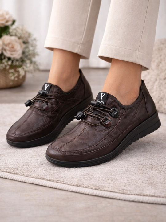 Женская удобная обувь slip-on, для повседневной носки, лёгкая и стильная модель - 