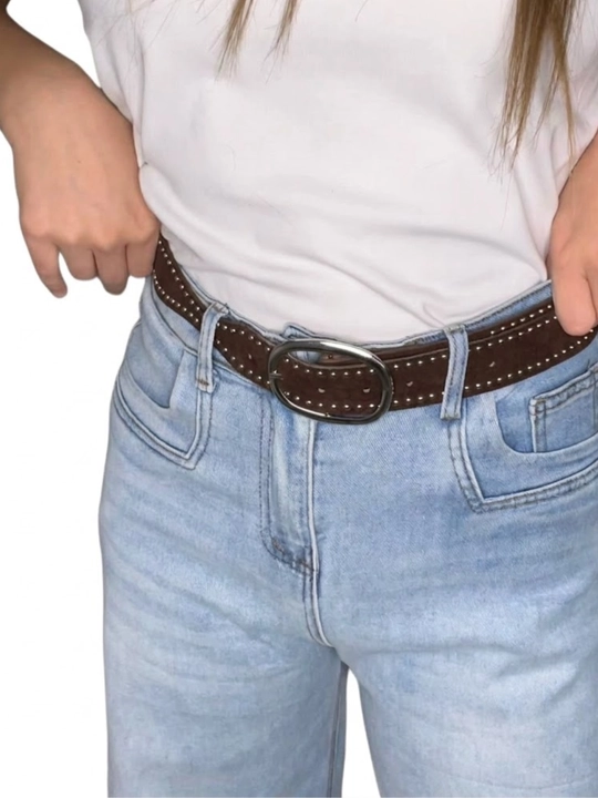 Ayollar uchun tizzasi yirtilgan erkin "Baggy" jinsi shimlari