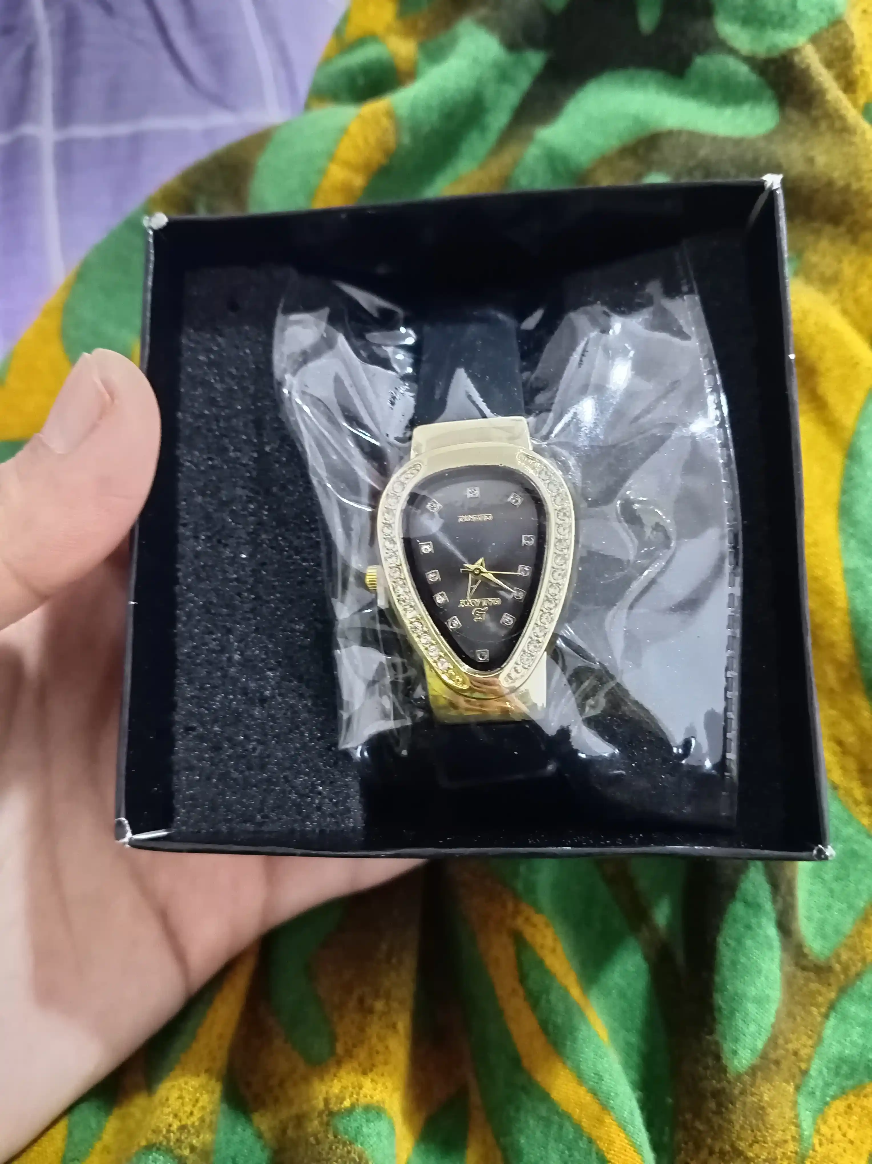 Ayollar uchun Galaxy qo‘l soati va bilaguzuk 8-mart