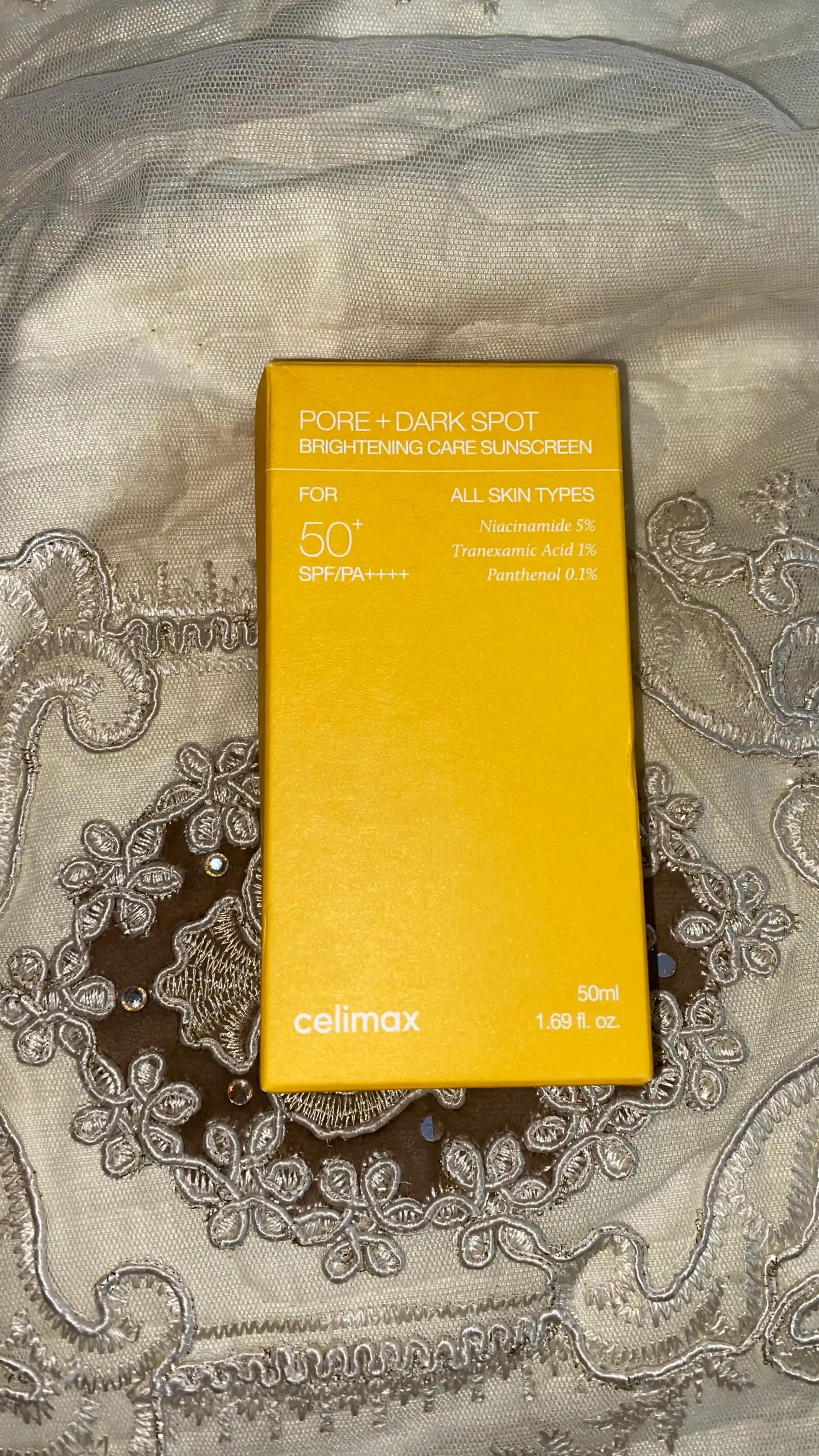 Celimax Pore+Dark Spot Sunscreen SPF50+ yorug‘lashtiruvchi va quyoshdan himoyalovchi krem