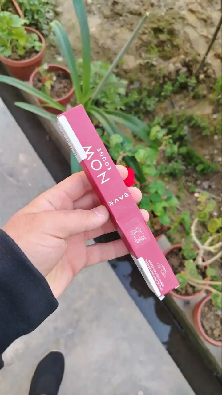 Parfyumlangan suv Rave Now Rouge Lattafa Perfumes, 35 ml