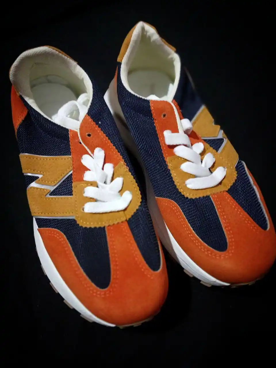 Женские кроссовки в стиле urban retro:дышащие сетчатые вставки для повседневного стиля