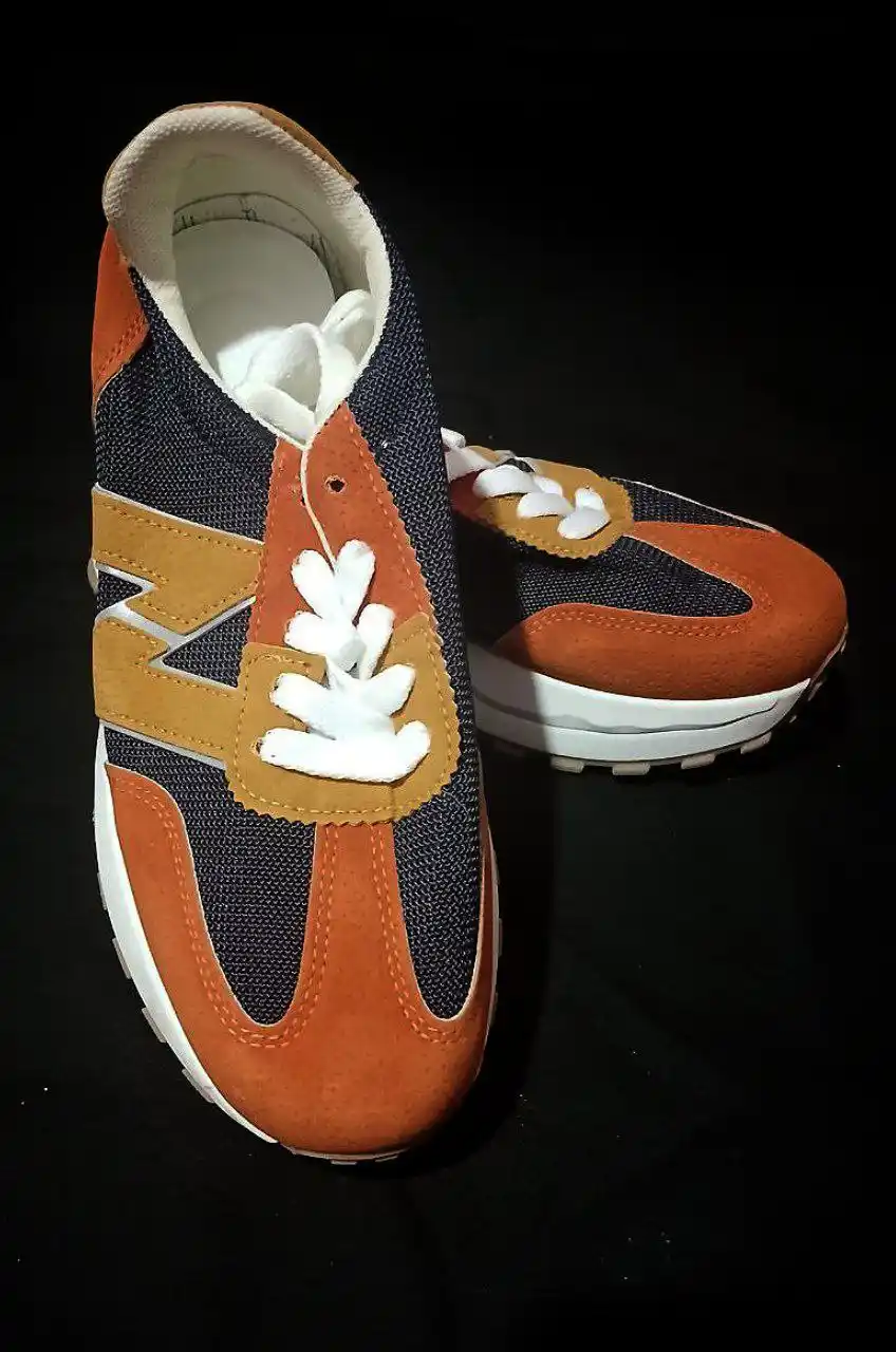 Женские кроссовки в стиле urban retro:дышащие сетчатые вставки для повседневного стиля