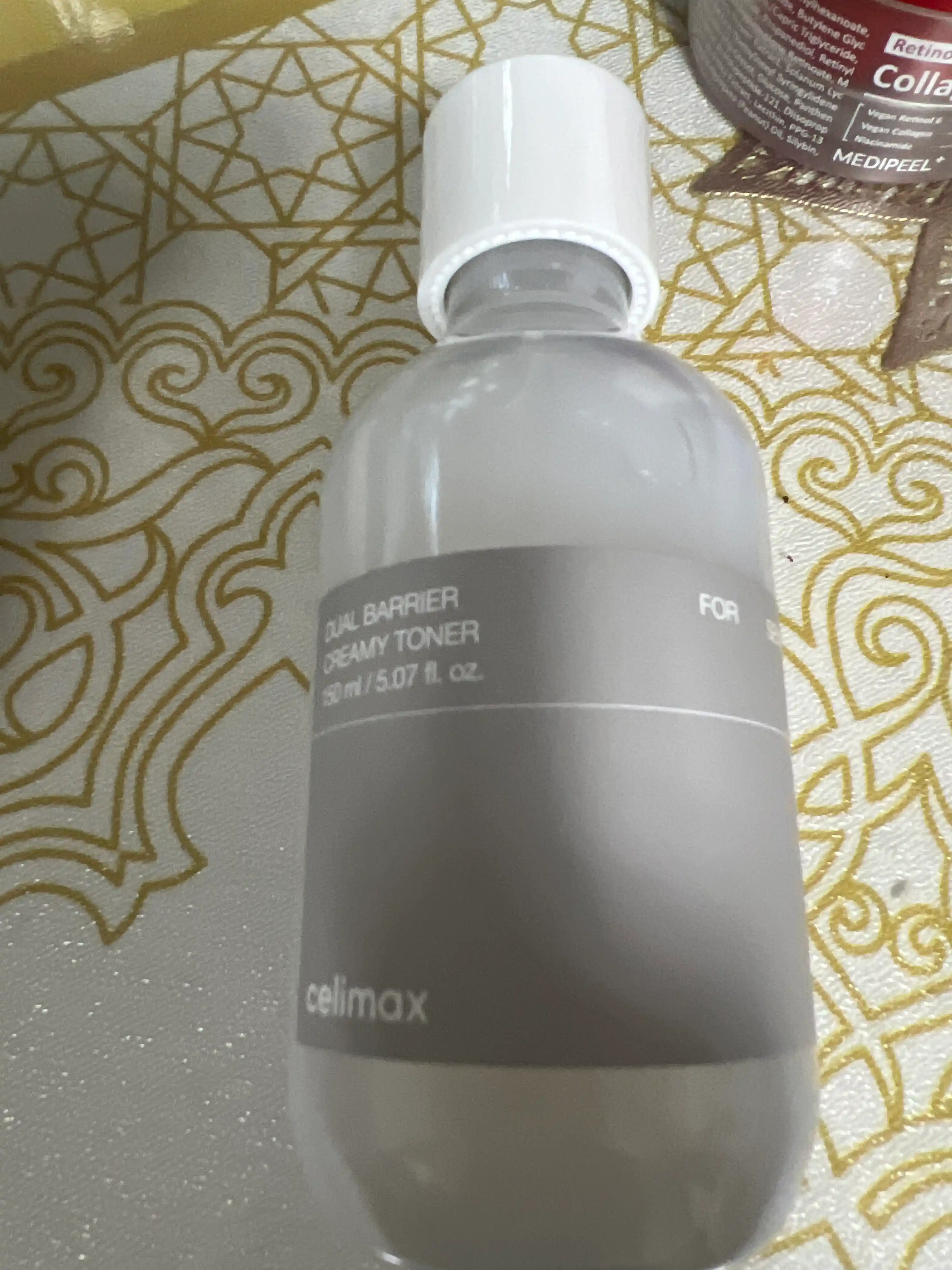 Celimax — Kremli toner 5 ta seramid bilan teri himoya to‘sig‘ini qo‘llab-quvvatlovchi, 150 ml