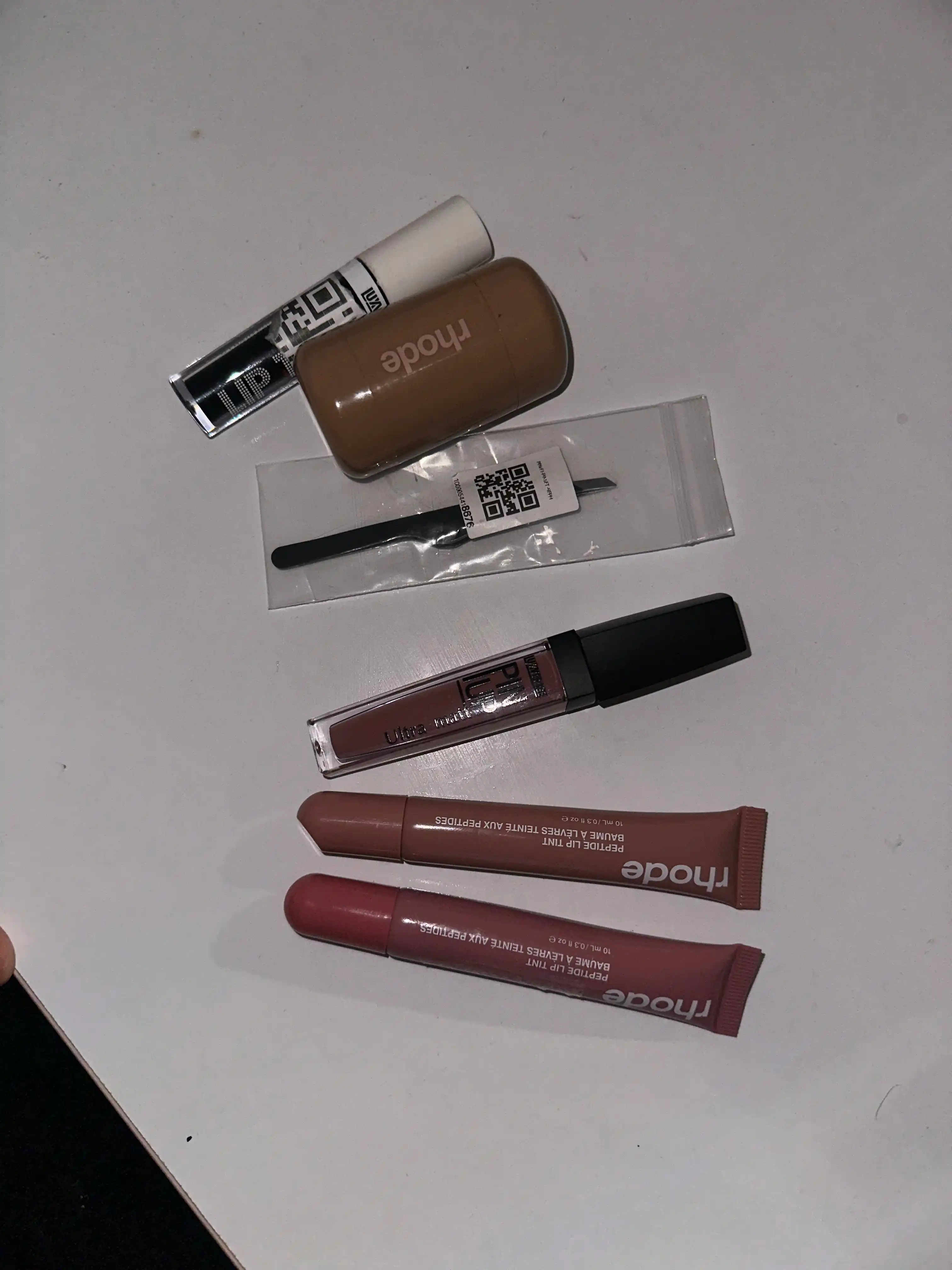 Блеск для губ Luxvisage Pin-Up Ultra Matt, тон 18 Cream Praline, 5 г