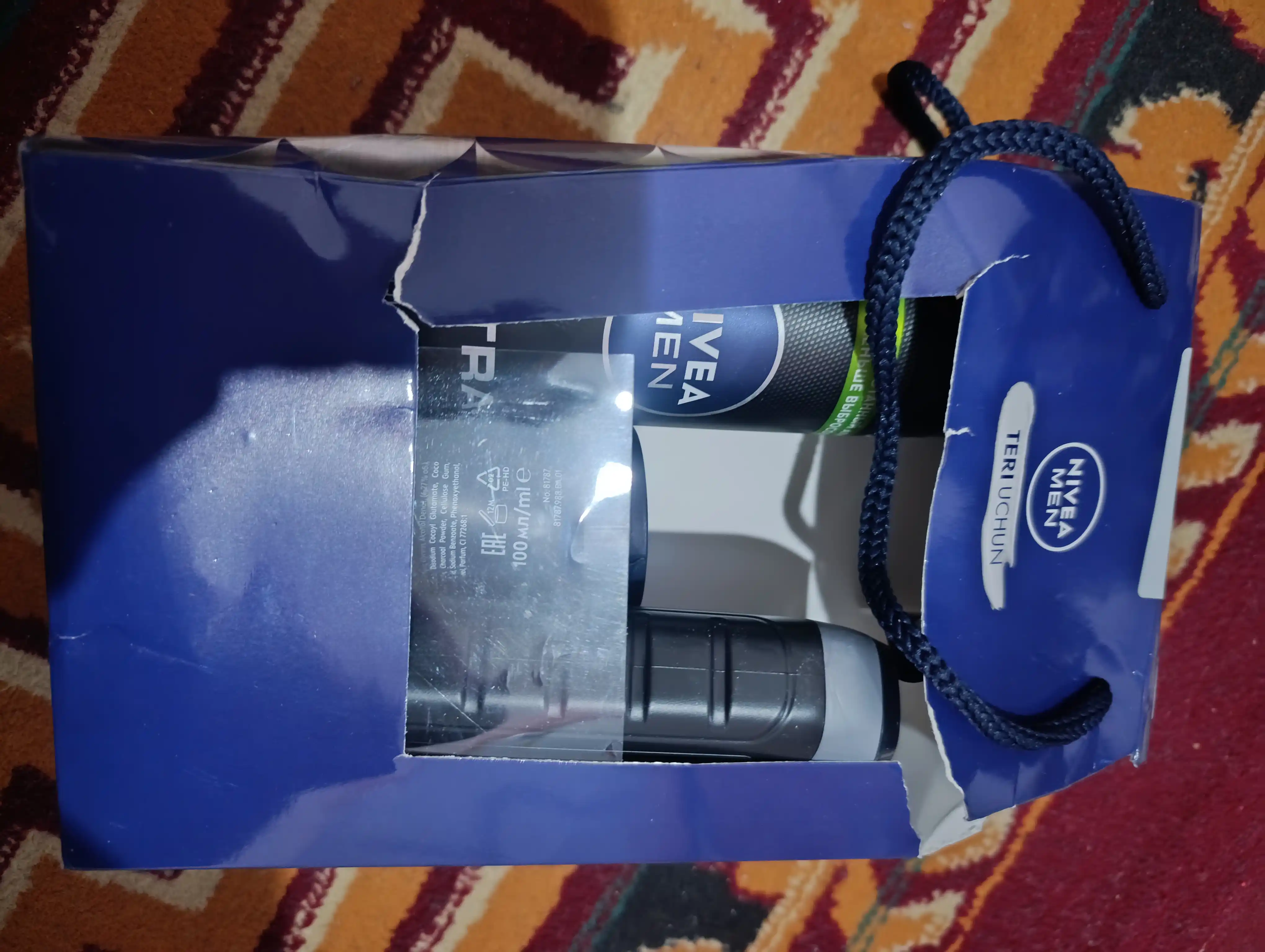 Набор мужской NIVEA — гель для бритья + гель для умывания + гель для душа «Сила угля»