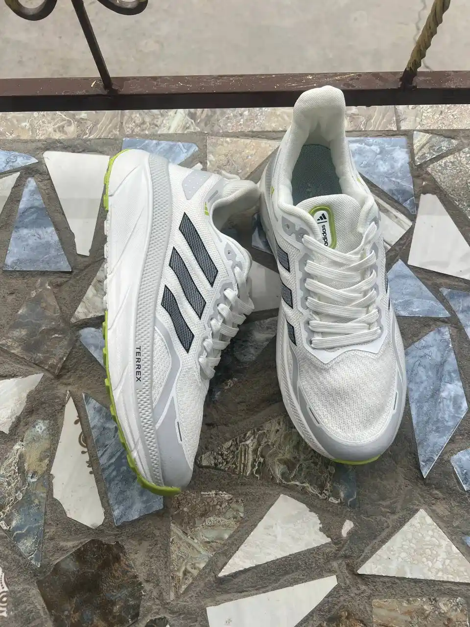Кроссовки Adidas, весенне-летние, спортивные и повседневные мужские кроссовки