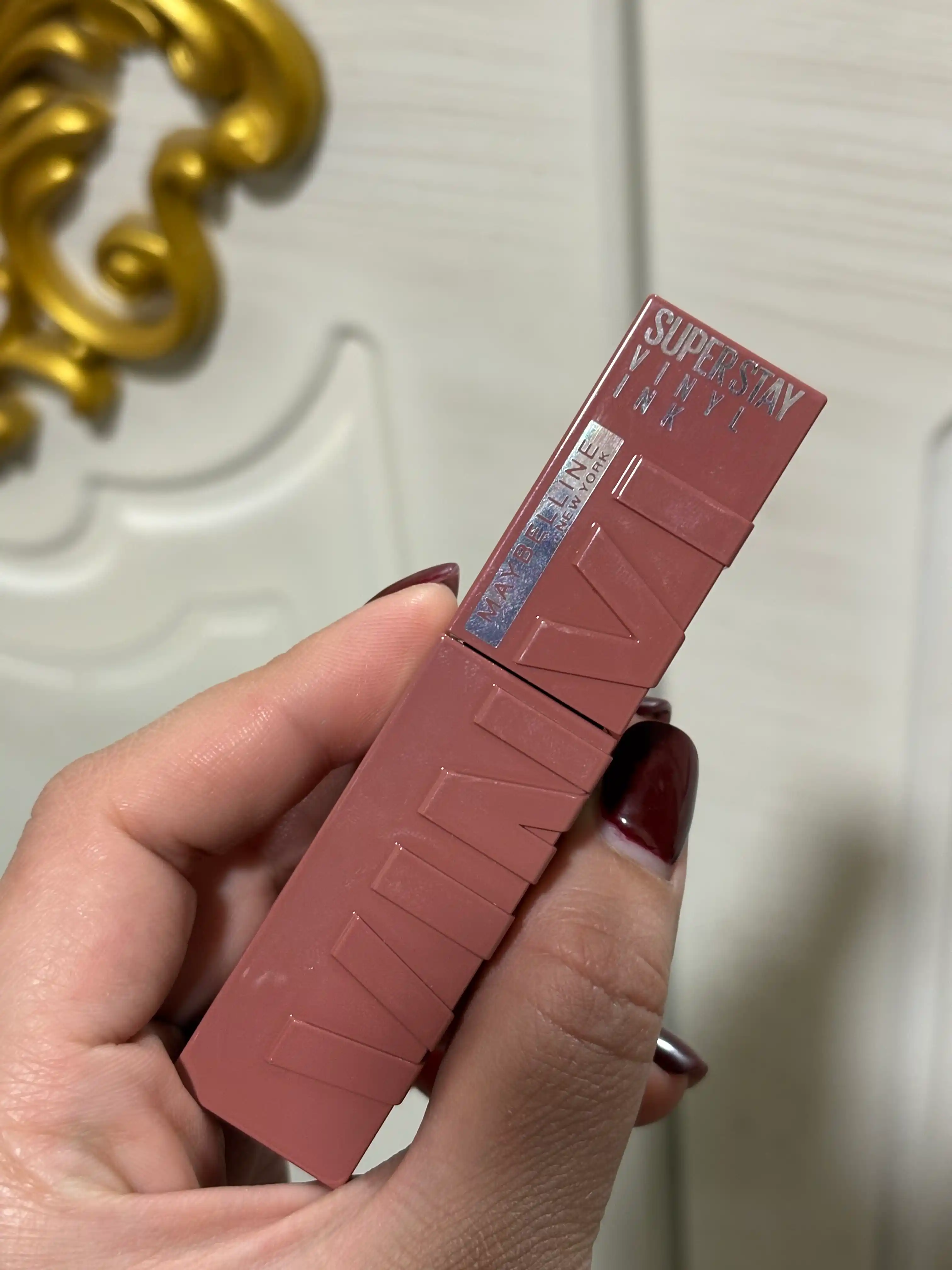 Губная помада Maybelline Vinyl Ink, тон 35 Cheeky, 40 г