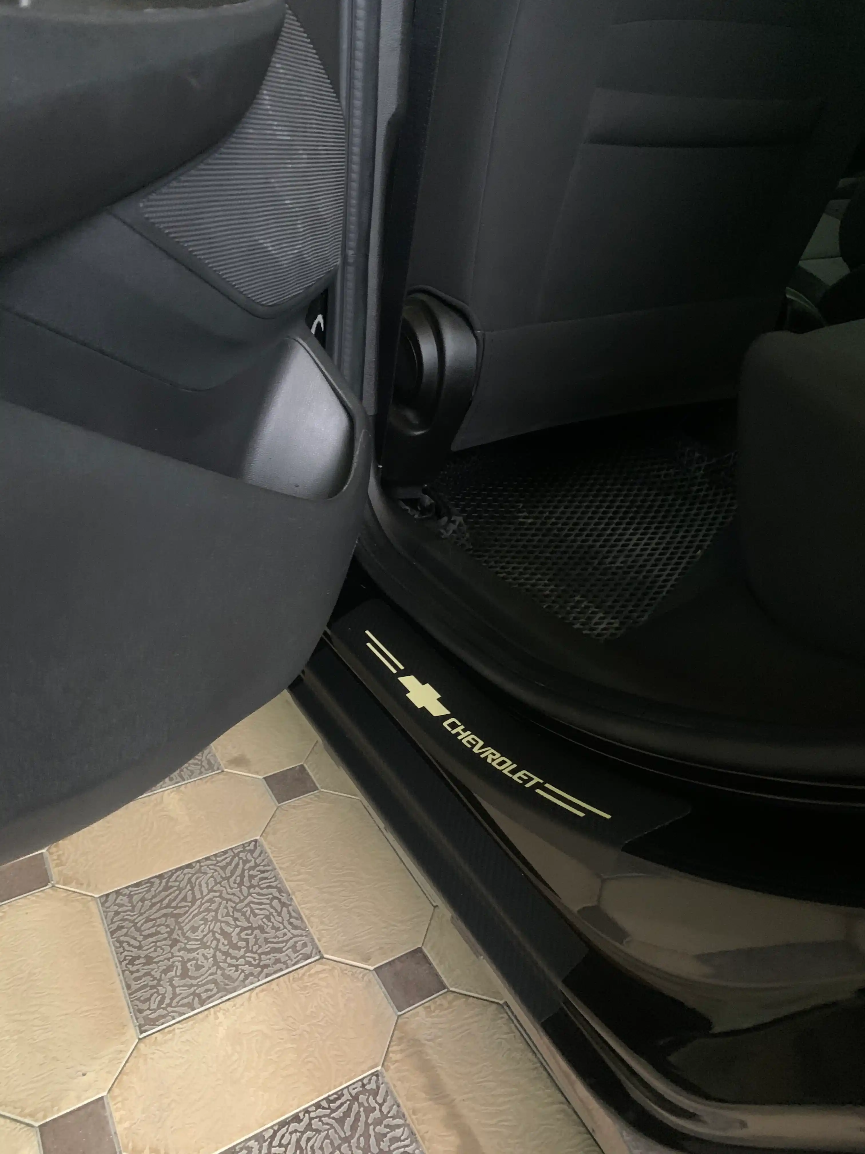 Накладки на пороги автомобиля, карбоновые, наклейки защитные Chevrolet