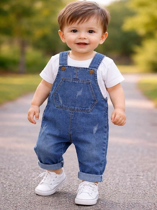 Детский джинсовый комбинезон. Размер 7 подходит для детей 3-4 лет - 