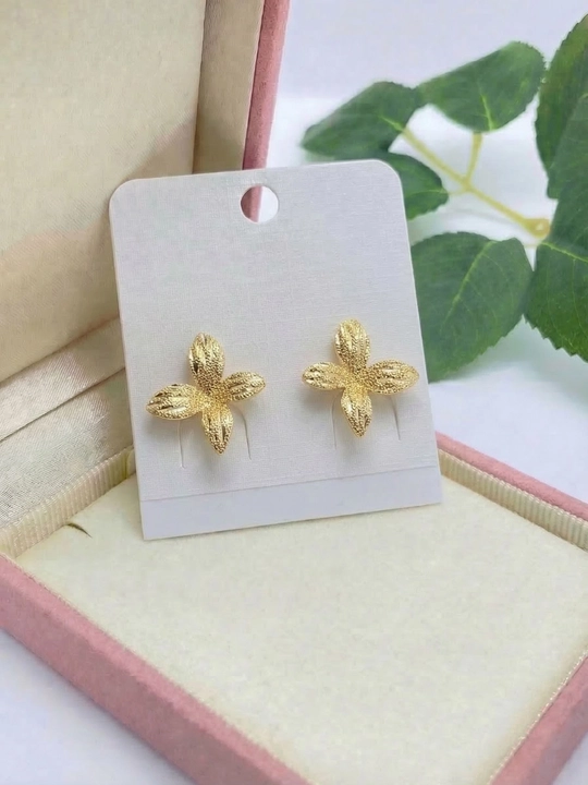 Ayollar uchun tilla rangli "Gullar" ziraklari - 