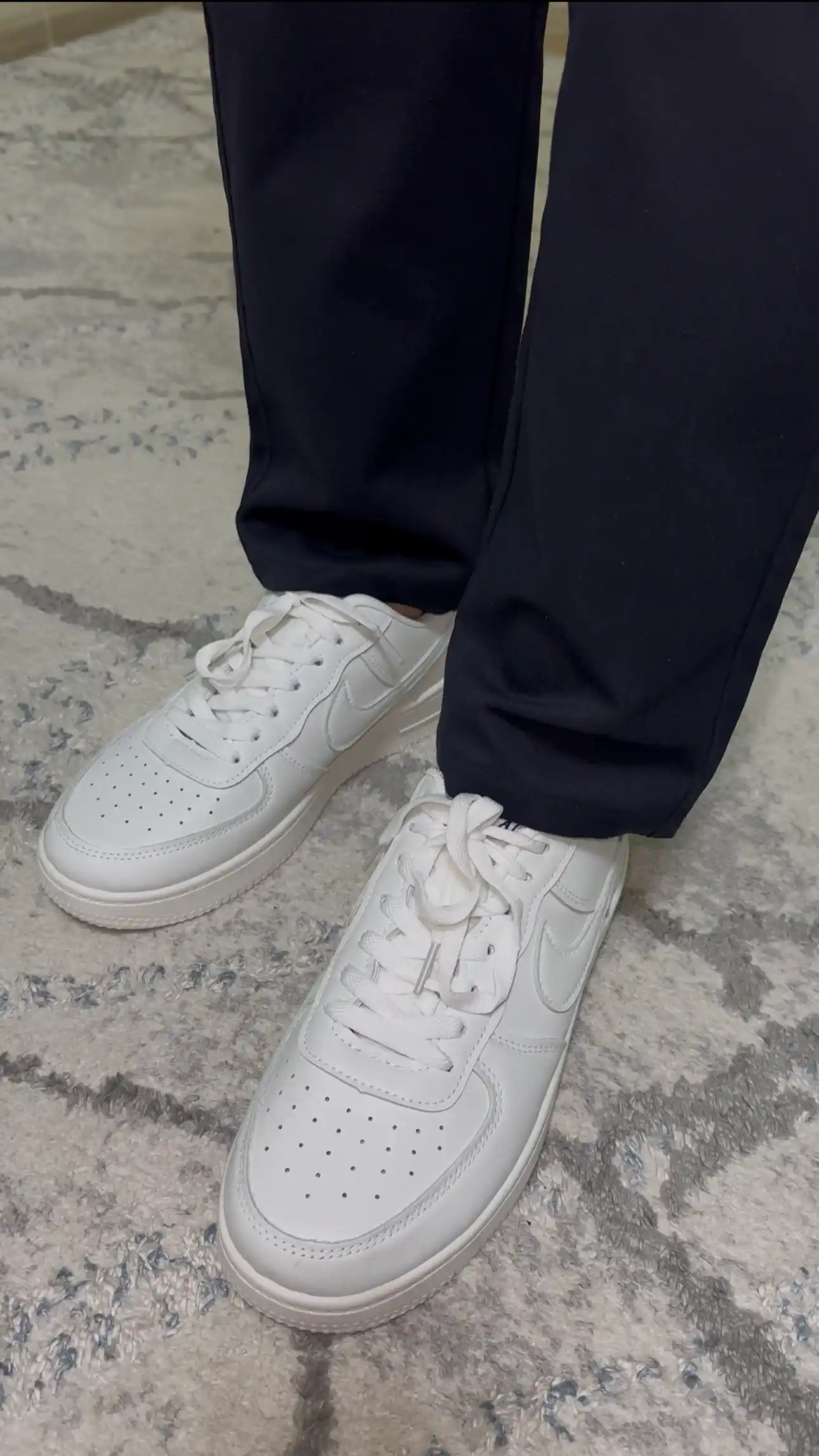 Erkaklar va Ayollar uchun universal sport krossovkalari NIKE AIR FORCE 36-44