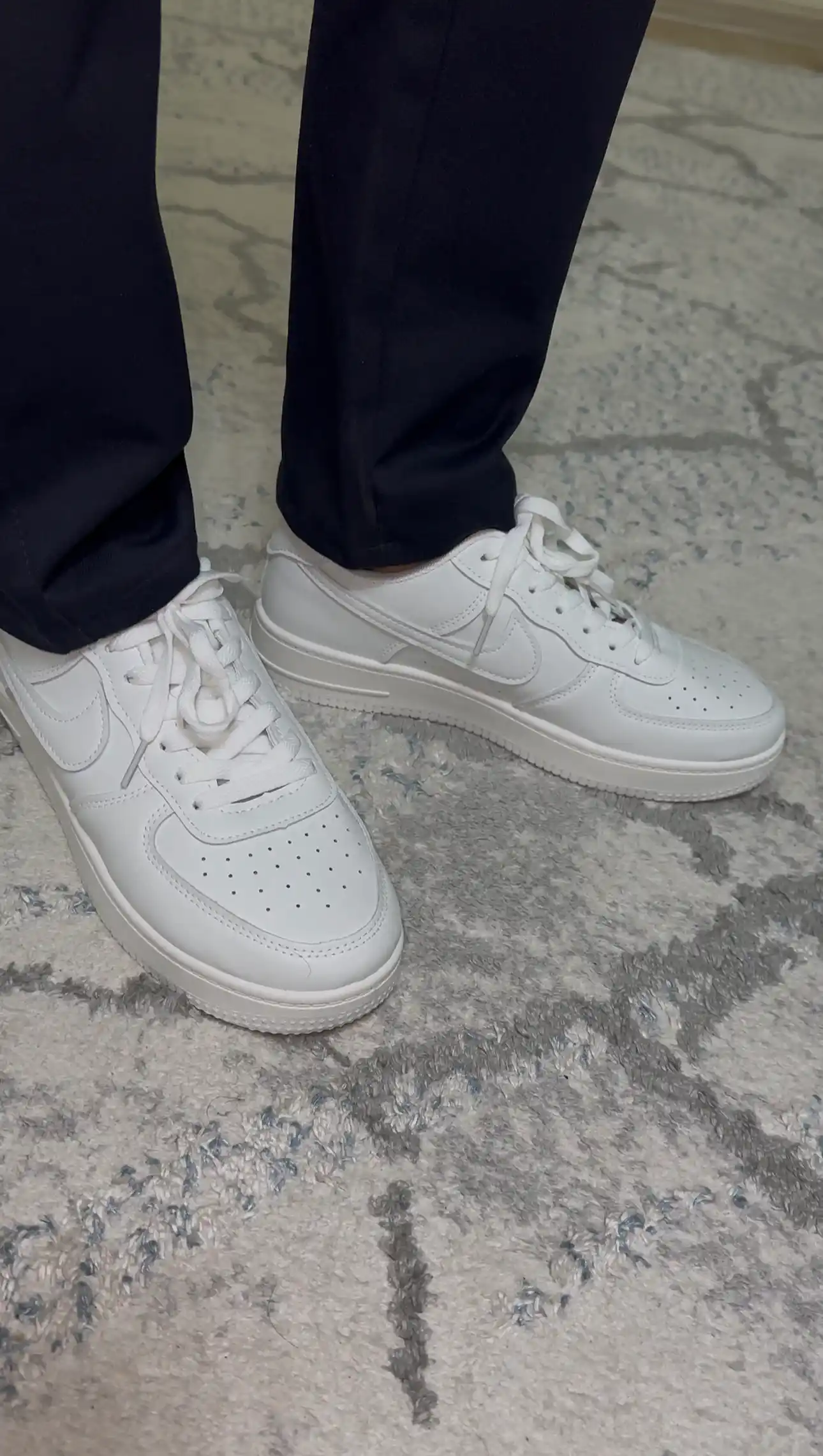 Erkaklar va Ayollar uchun universal sport krossovkalari NIKE AIR FORCE 36-44