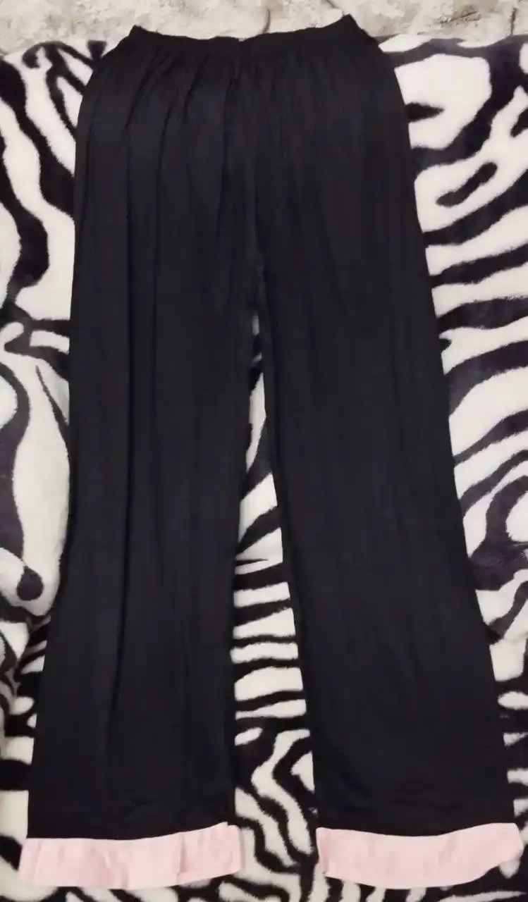 Pijama ayollar uchun, uy kiyimi, yengil matodan, o'lchamlar 46-48-50, M, L