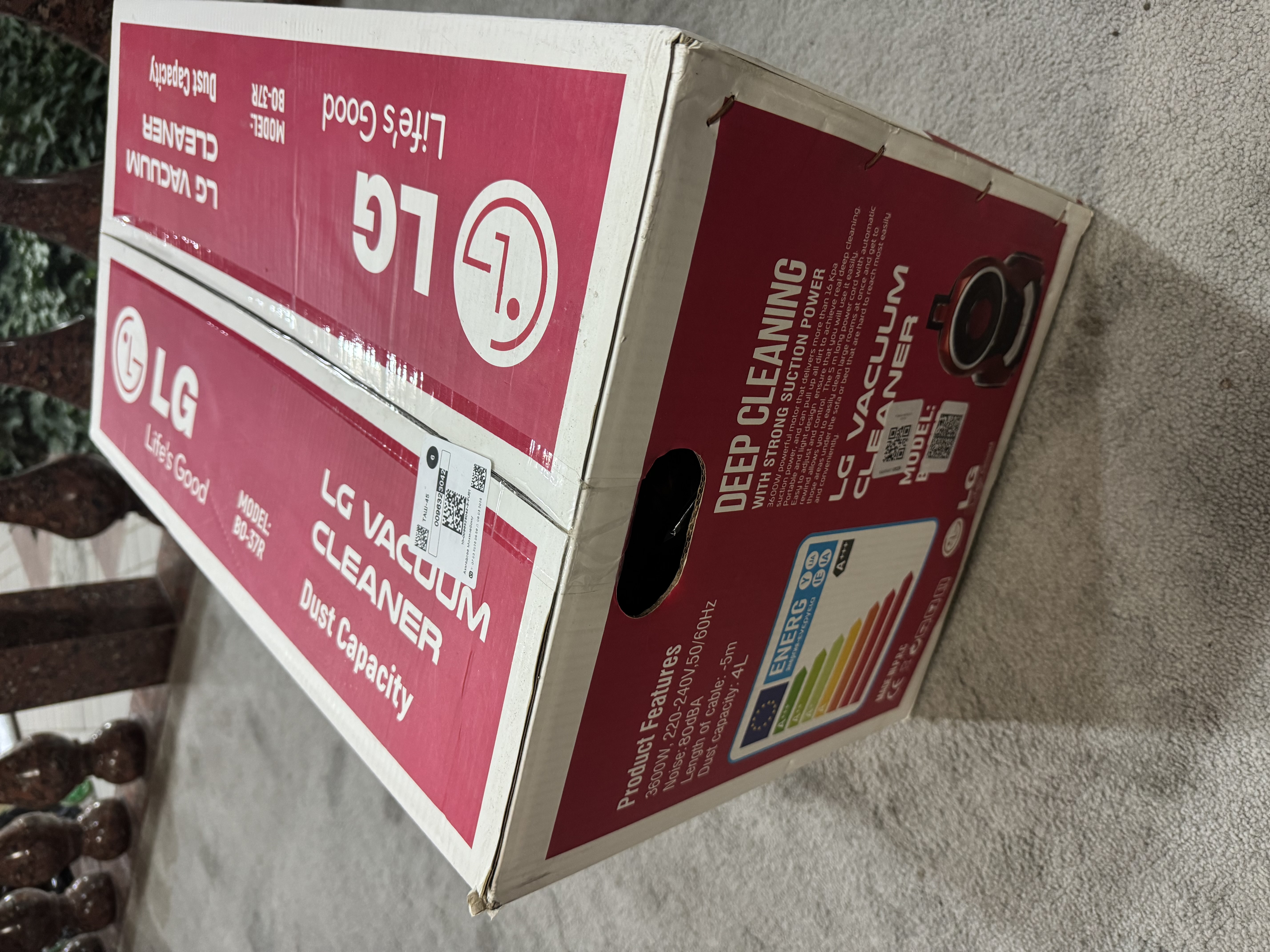 Пылесос LG мощный 3600W, инновационный циклонный, телескопической трубой, HEPA фильтр