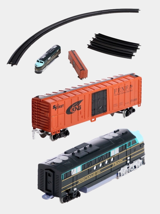 Int’l Express o‘yinchoq poyezd rels bilan, yorug‘lik, 3+