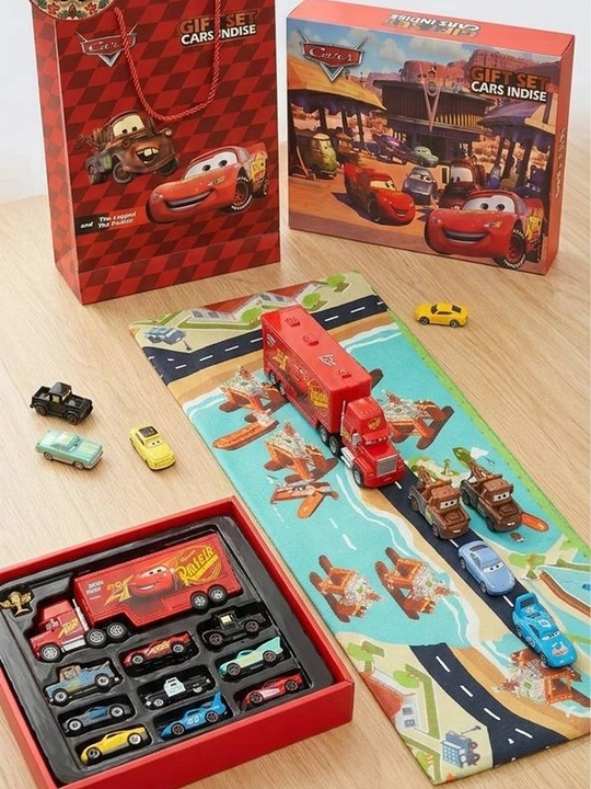 Подарочный игровой набор машинок Тачки с игровым ковриком и фурой Мак – 12 предметов