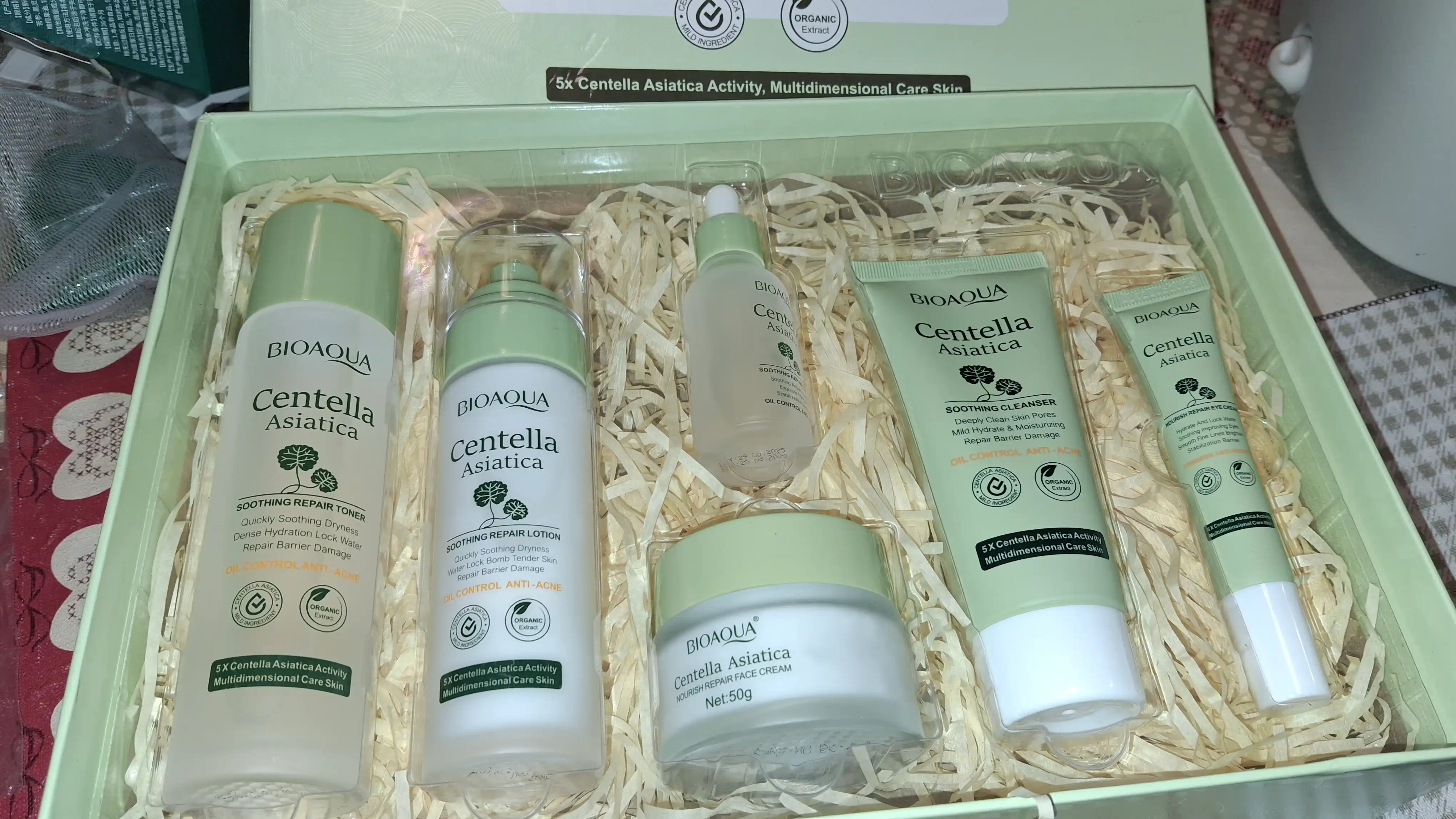 Набор для ухода за лицом BIOAQUA, средства для отбеливания лица с Centella