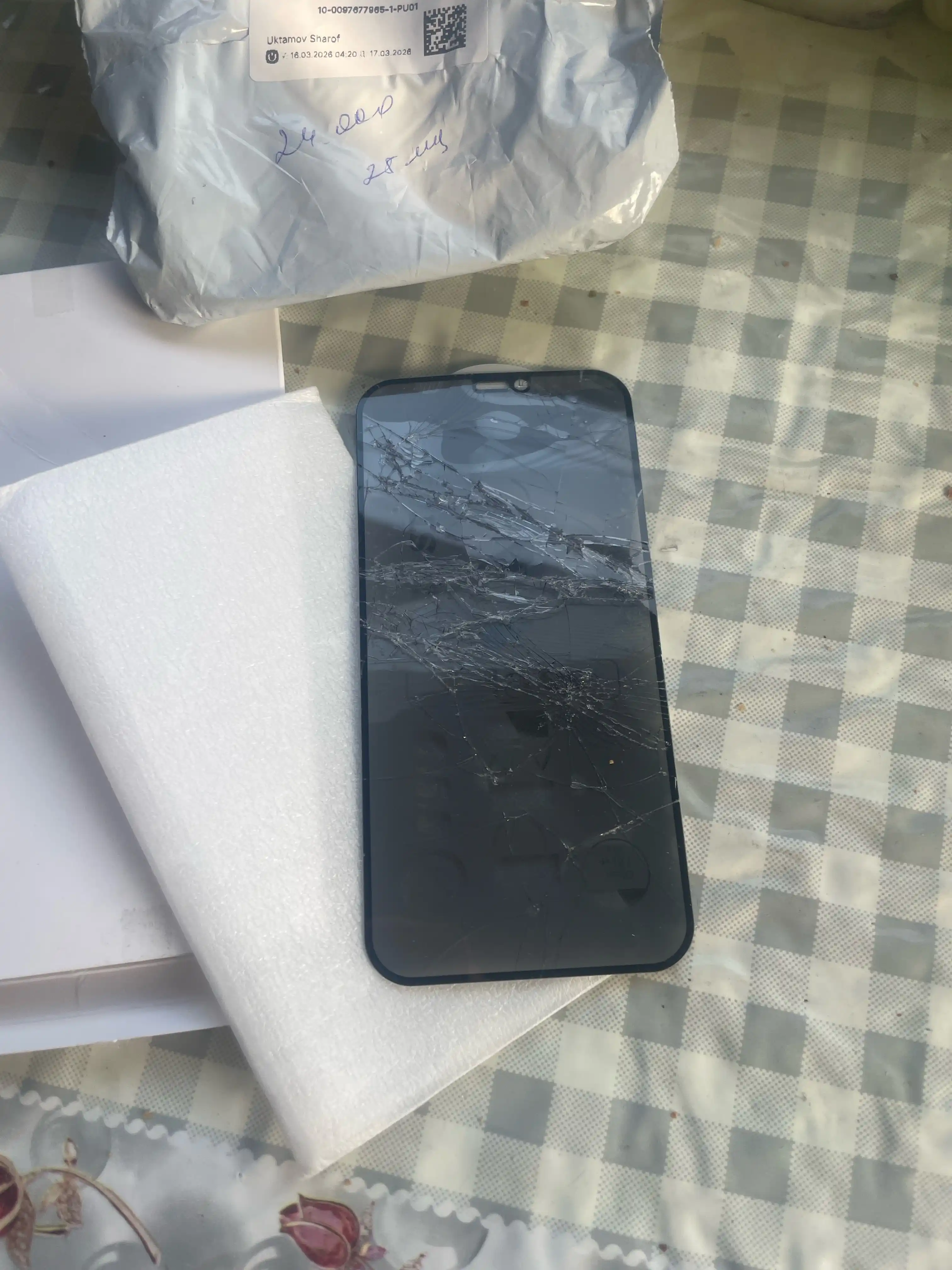Himoya oynasi-antishpion iPhone 11,12,13,14,15,16,6s,7,8,SE,XR,XS,Pro,Max,Plus,Mini uchun