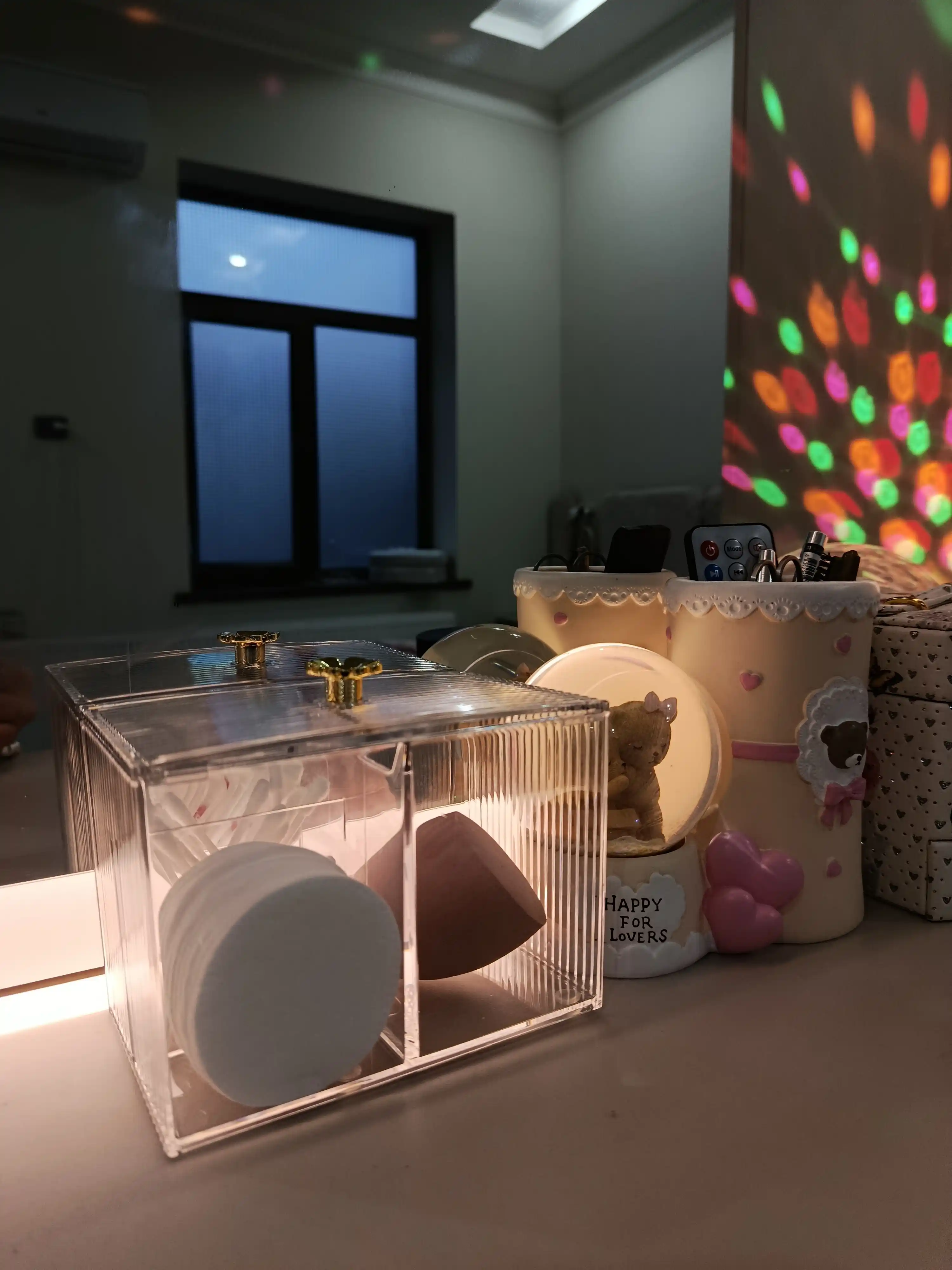 Kosmetik organizer Gold akril quti – paxtrali disk va paxta tayoqchalari uchun