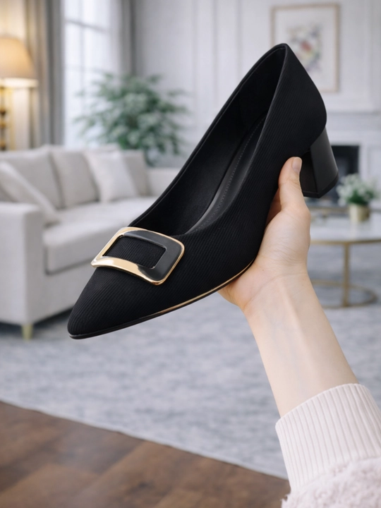 Ayollar uchun elegant poshnali tufli, uchli burunli, nafis va zamonaviy model