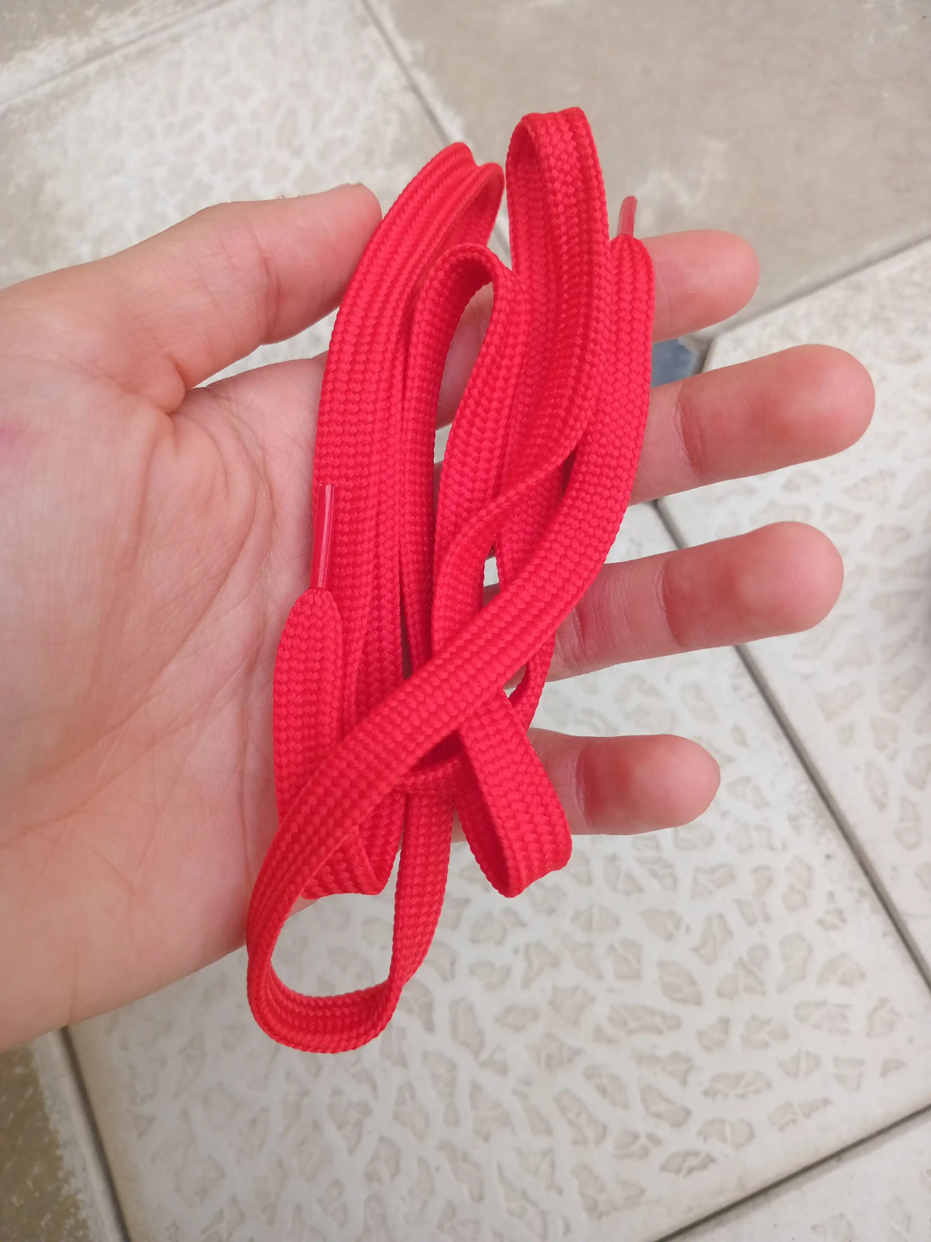 Poyabzal va sport kiyimlari uchun bog‘ichlar, 100 sm