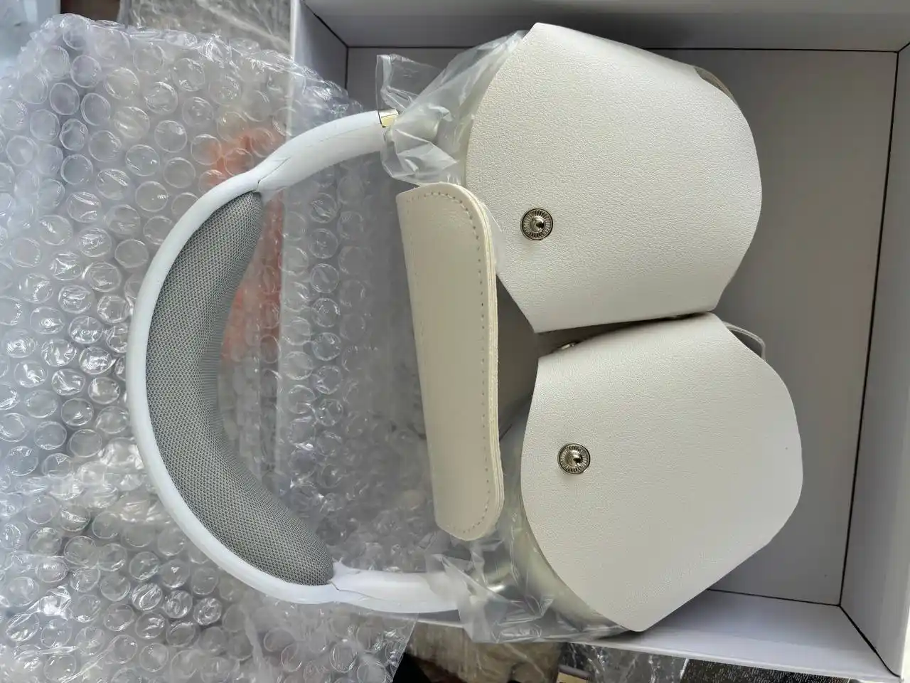 Simsiz quloqchinlar , Bluetooth 5.0, mikrofonli quloqchin. naushnik. Quloqchin
