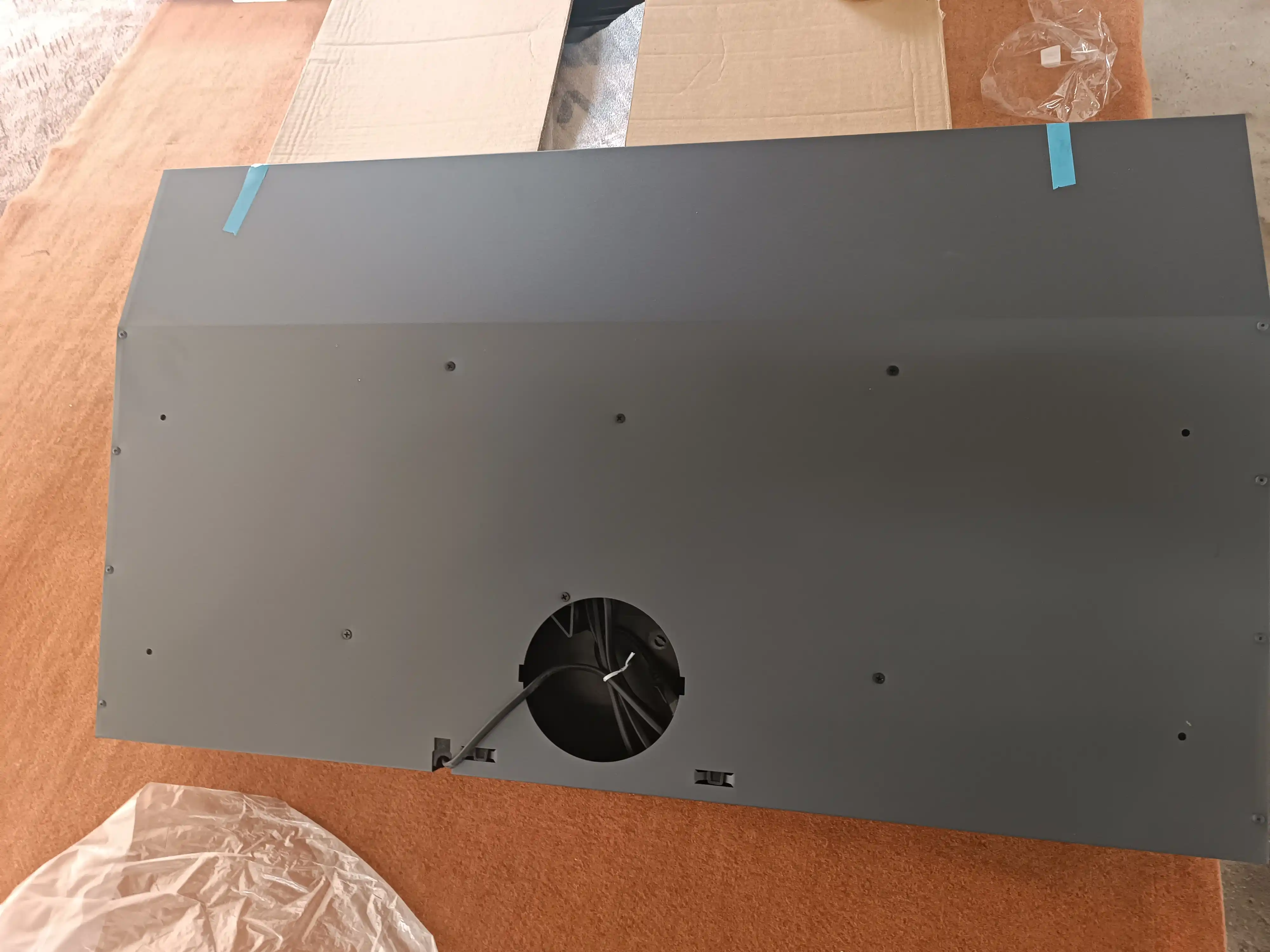 Oshxona uchun dudburon Ferre 901 TABLET, 2 ta motorli va LED lampochkalar bilan