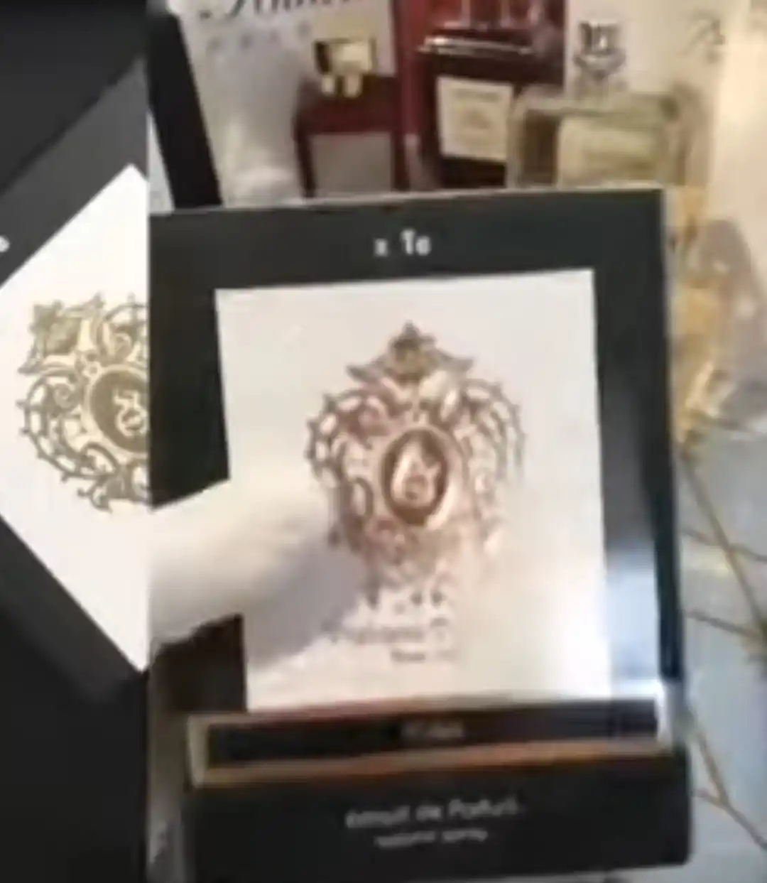 Atir Kirke, erkaklar va ayollar uchun parfyumlangan suv Tiziana Terenzi Kirke, raspiv