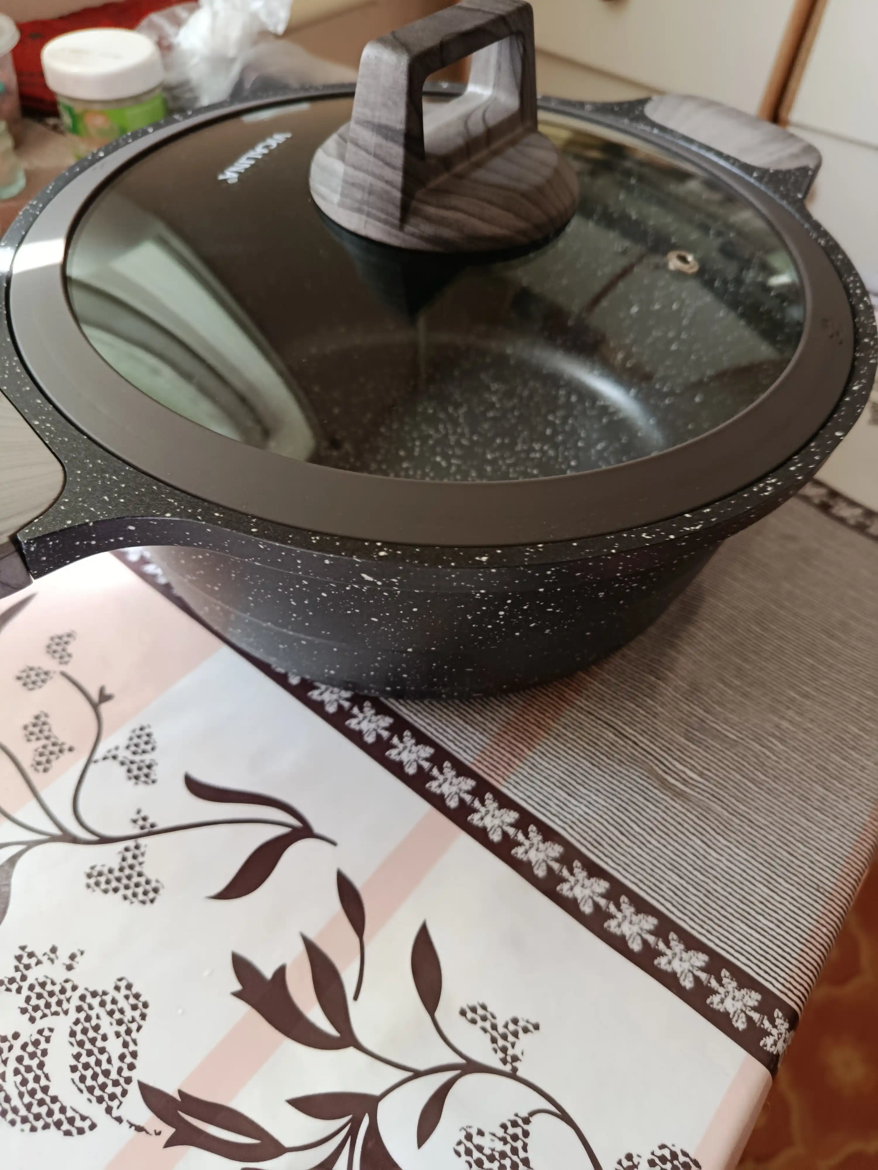 Vicalina qozon, yopishmaydigan granit qoplamali kastryulka