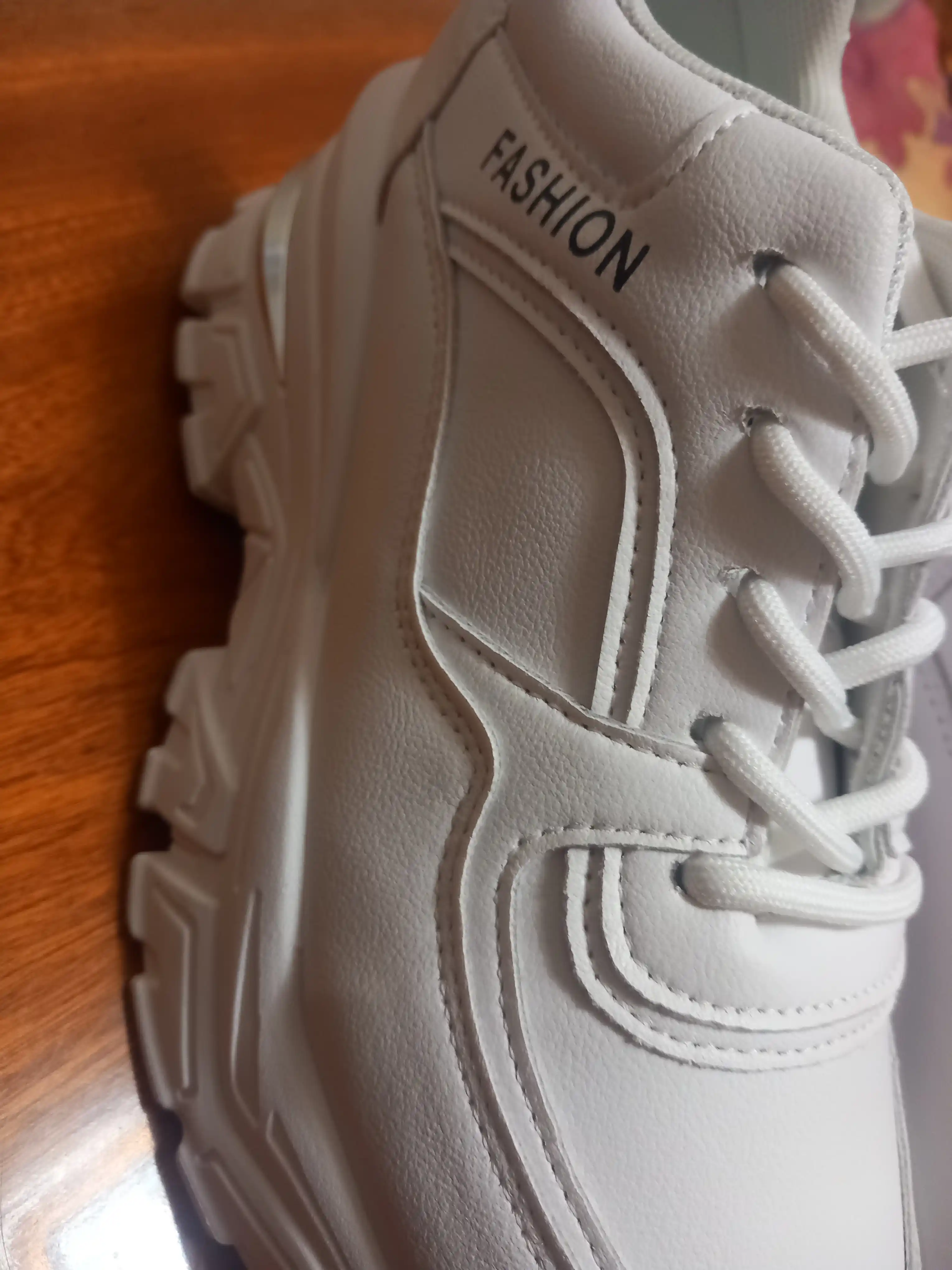 Кроссовки для женщин и девочек FASHION