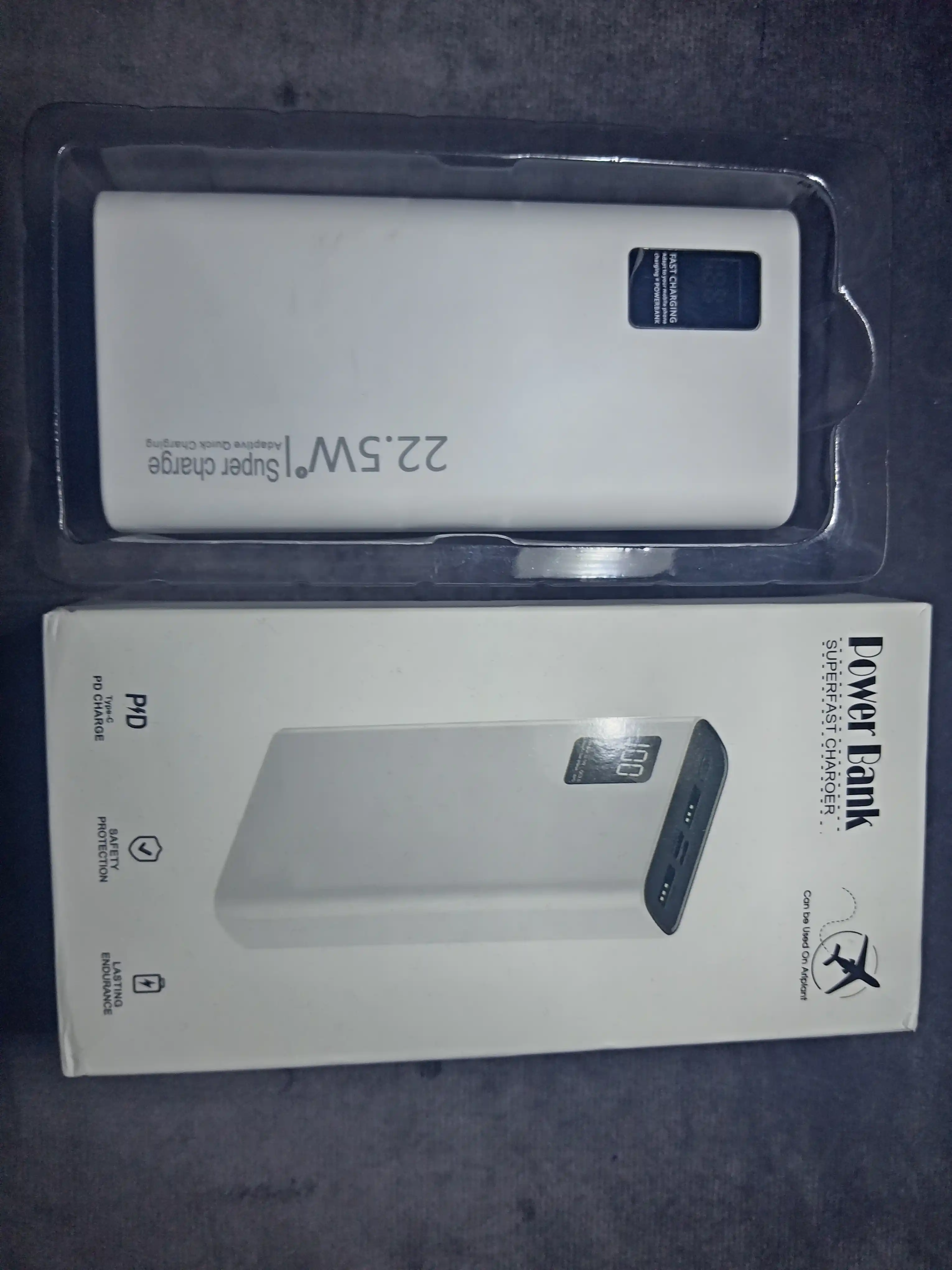 Внешний аккумулятор 20 000 mA/h 22.5 W c быстрой зарядкой