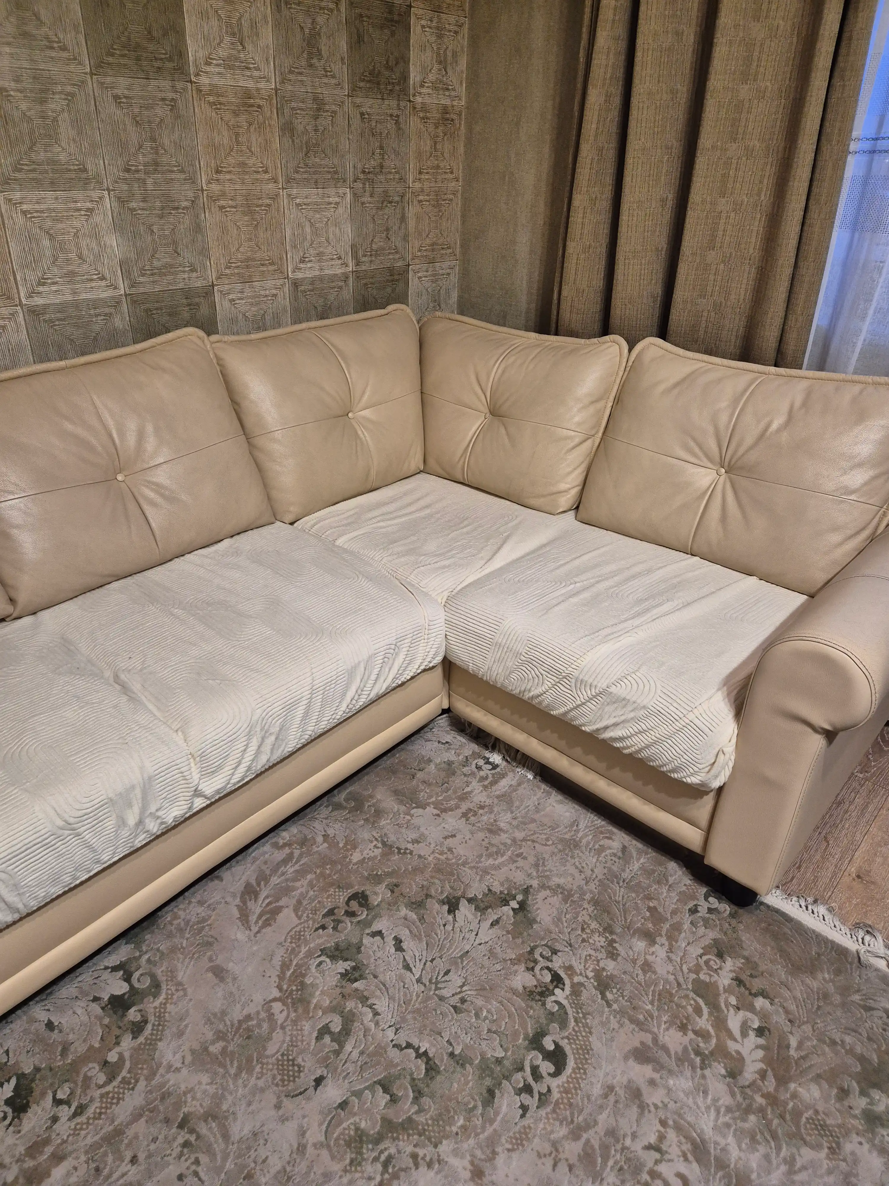 Elastik tasmali mebel qoplamasi, burchakli divan uchun, yostiq jild bilan
