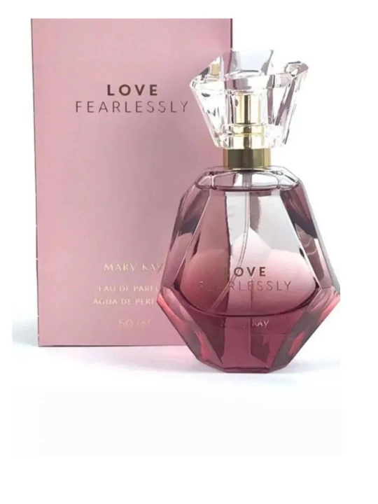 Парфюмерная вода Love Fearlessly - 