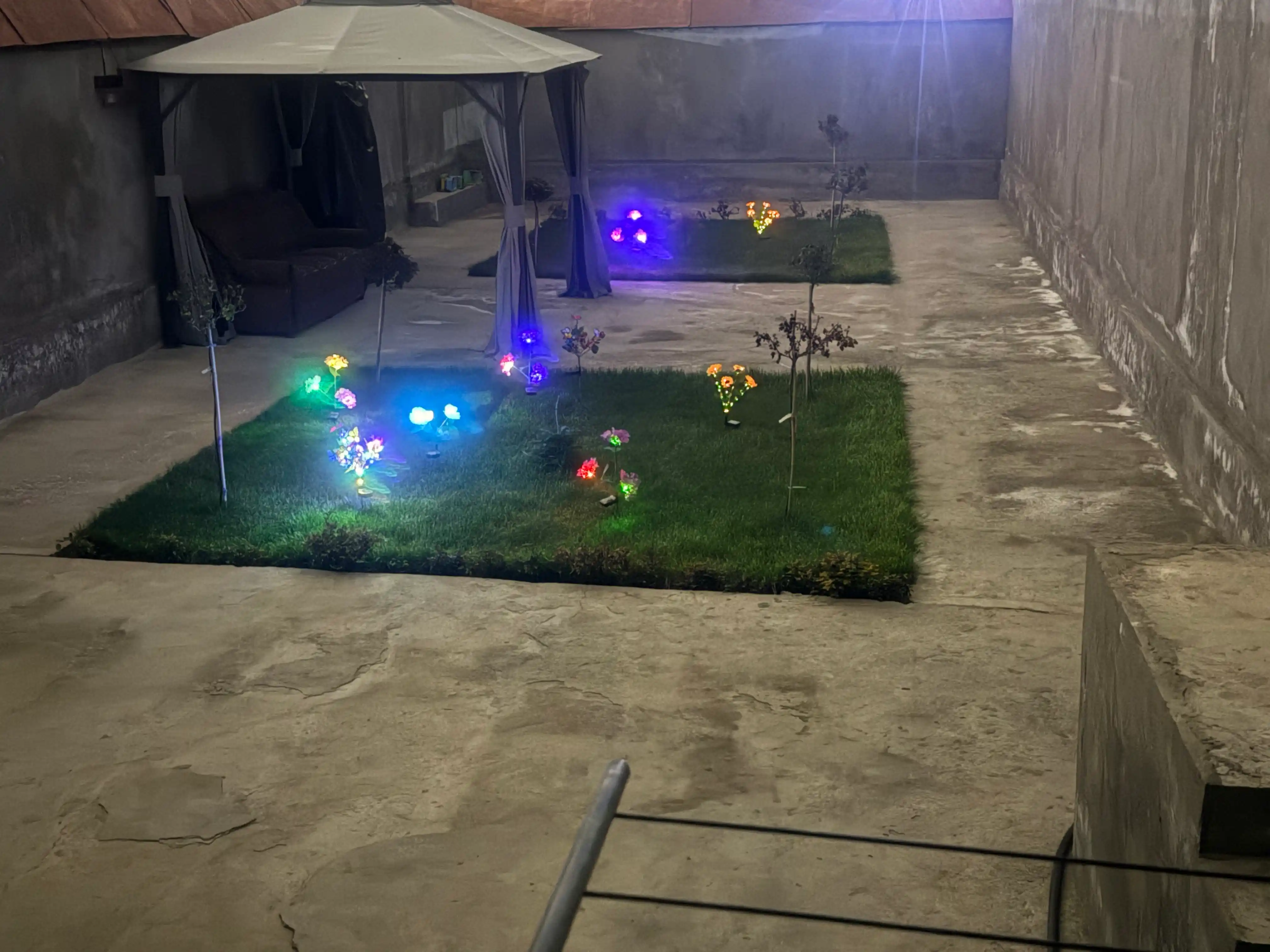 Quyoshdan energia oluvchi landshaft yoritgich / Uy va bog' uchun chiroqlar 2 dona komplekt