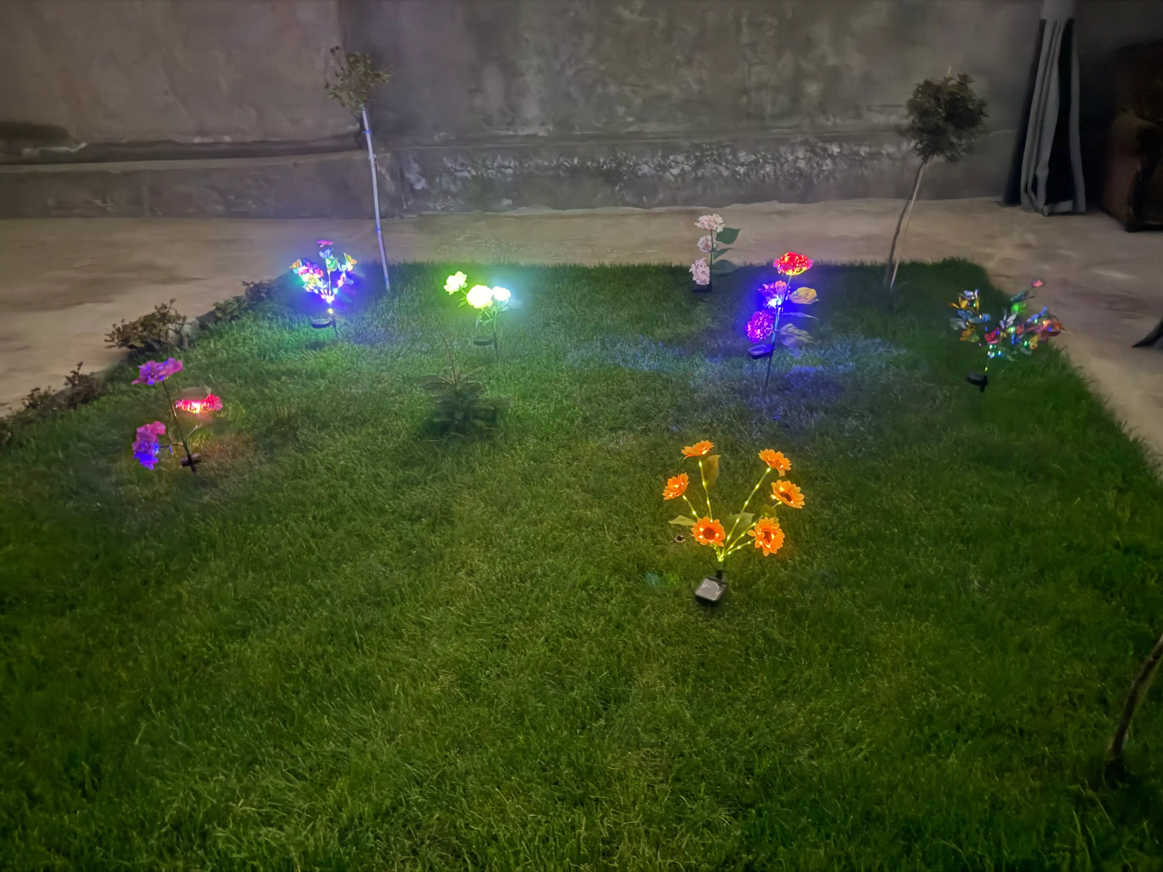 Quyoshdan energia oluvchi landshaft yoritgich / Uy va bog' uchun chiroqlar 2 dona komplekt