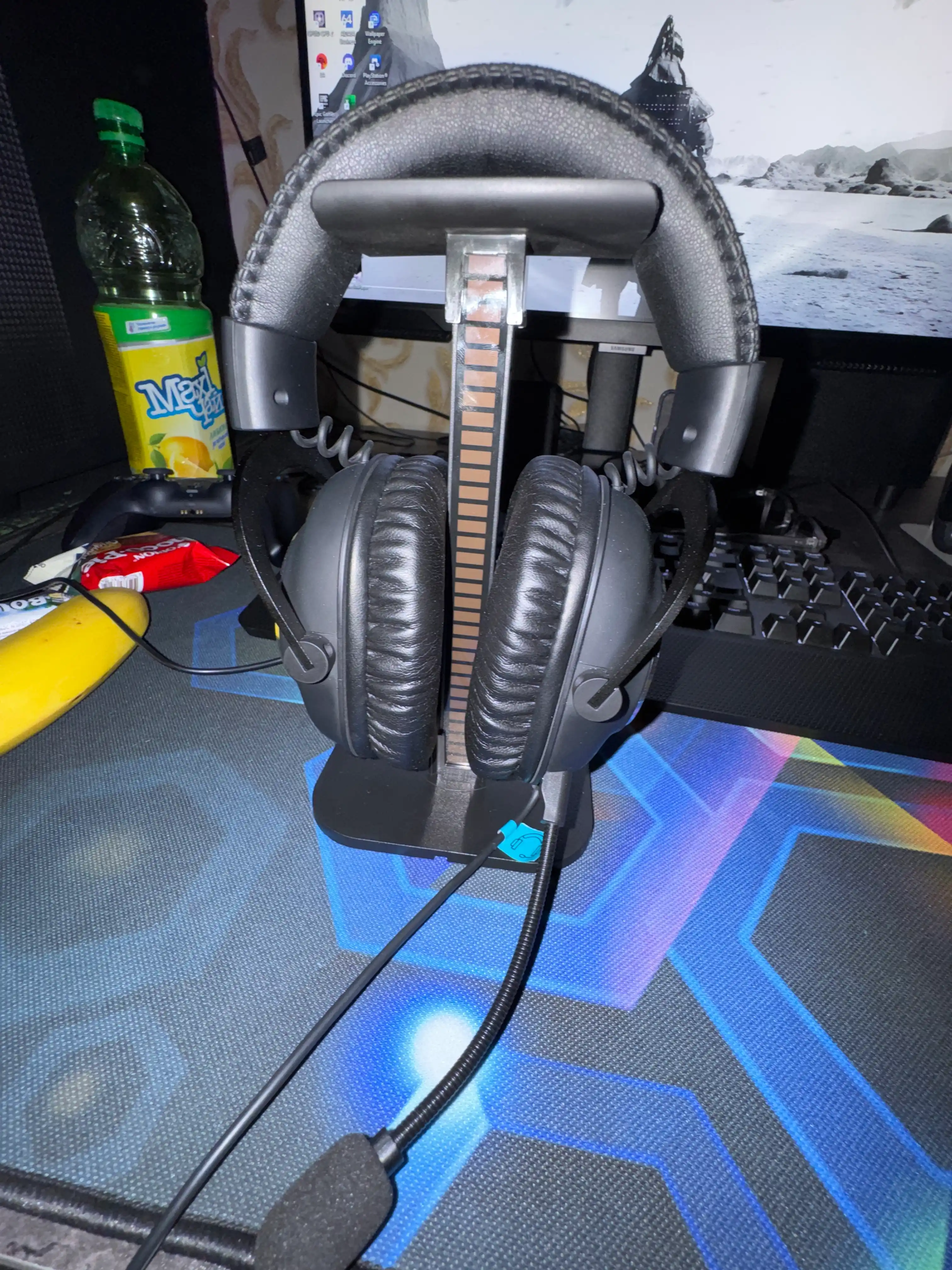 Подставка для игровых наушников с RGB подсветкой и USB портами, держатель