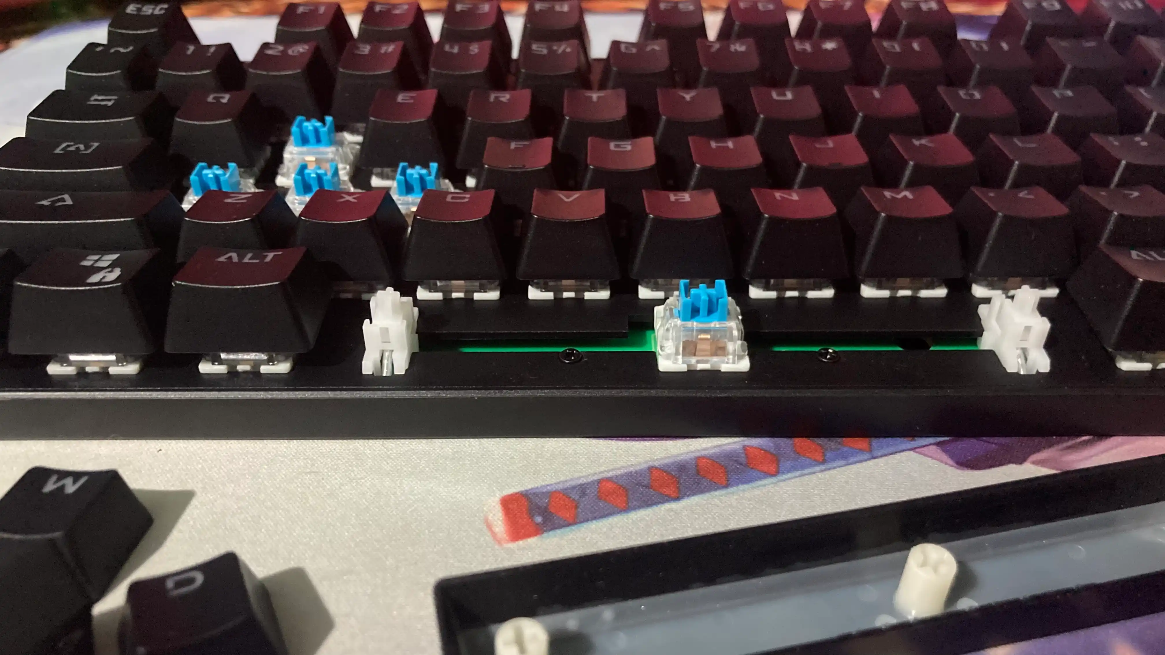 Mexanik klaviatura BAJEAL K100.blue-white, 87 tugma, RGB yoritgichli