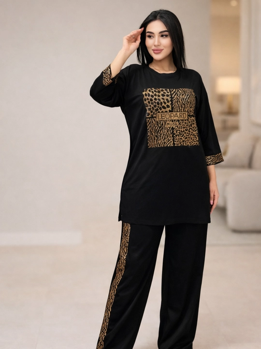 Ayollar komplekt dvoykasi Leopard, turk trikotaji, Swarovski toshli bezak, bahor-yoz uchun